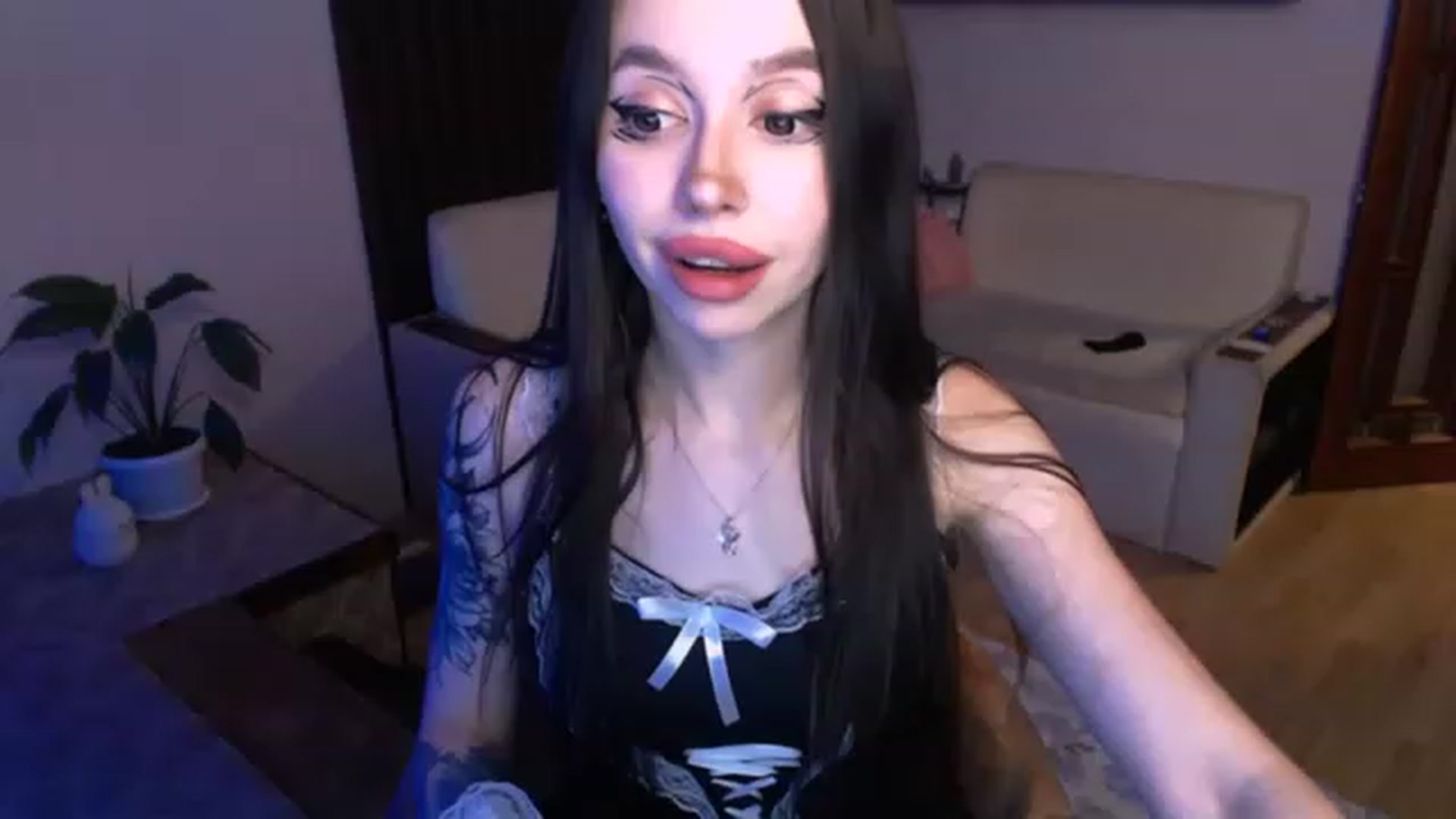 Gallery image thumbnail from SonyaKotik's myfreecams stream on, 01/06/2023, 15:36 image 4 of 20