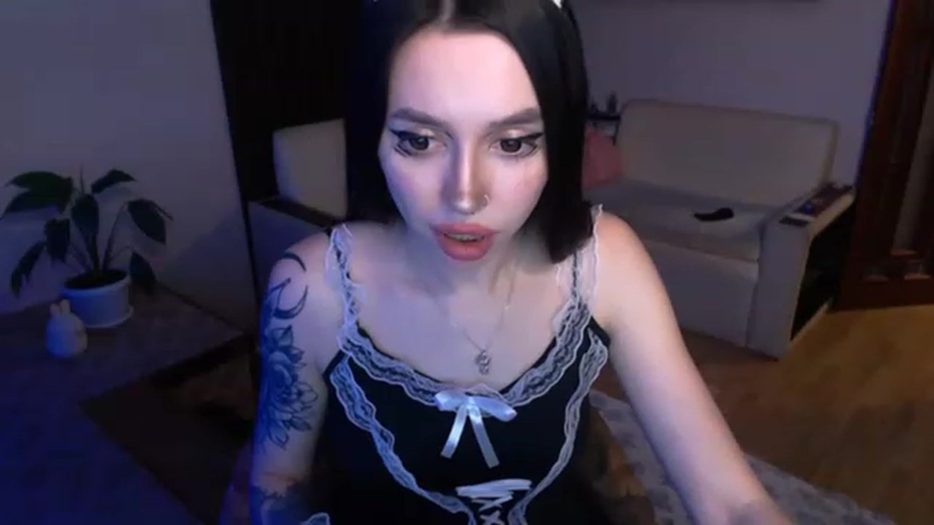 Gallery image thumbnail from SonyaKotik's myfreecams stream on, 01/06/2023, 16:50 image 15 of 20