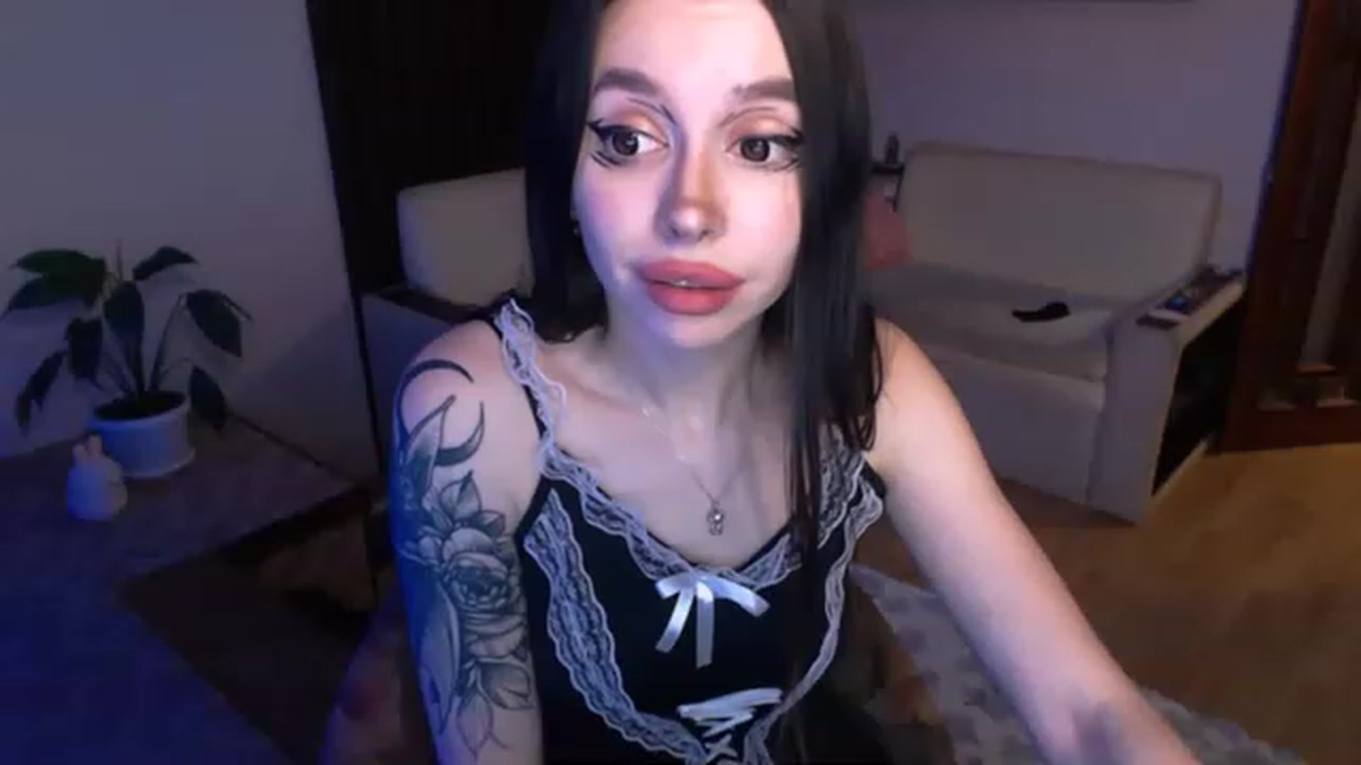 Gallery image thumbnail from SonyaKotik's myfreecams stream on, 01/06/2023, 16:50 image 14 of 20