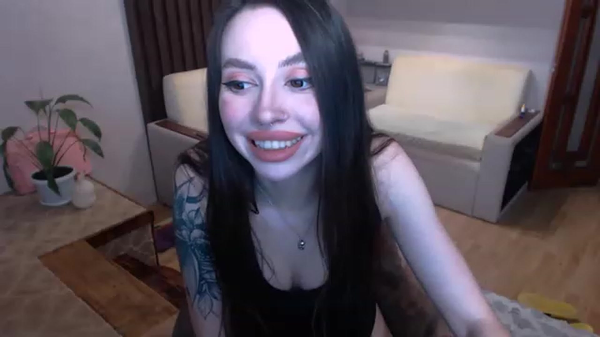 Gallery image thumbnail from SonyaKotik's myfreecams stream on, 01/19/2023, 17:08 image 15 of 20