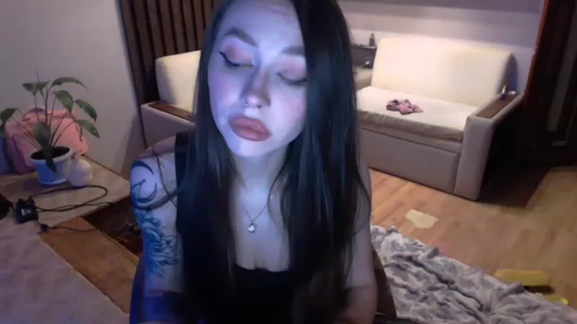 Gallery image thumbnail from SonyaKotik's myfreecams stream on, 01/19/2023, 17:08 image 5 of 20