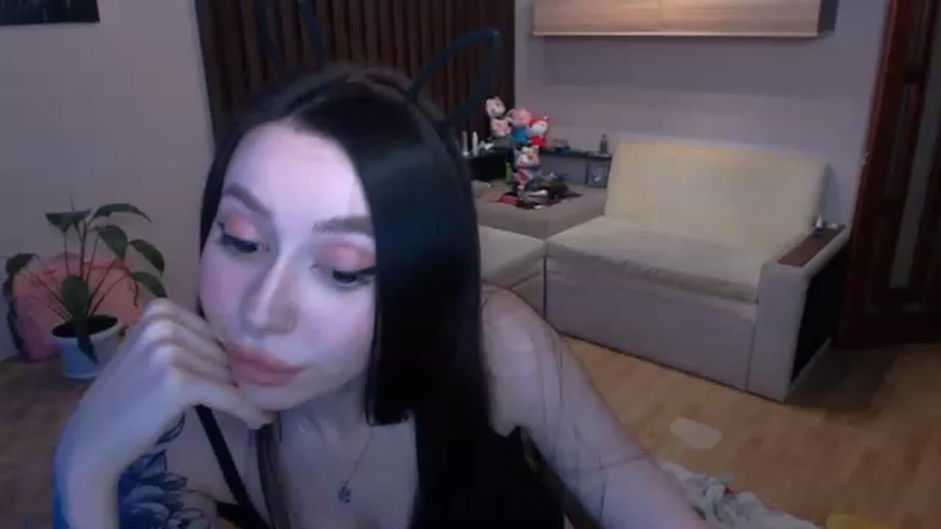 Gallery image thumbnail from SonyaKotik's myfreecams stream on, 01/19/2023, 18:48 image 13 of 20