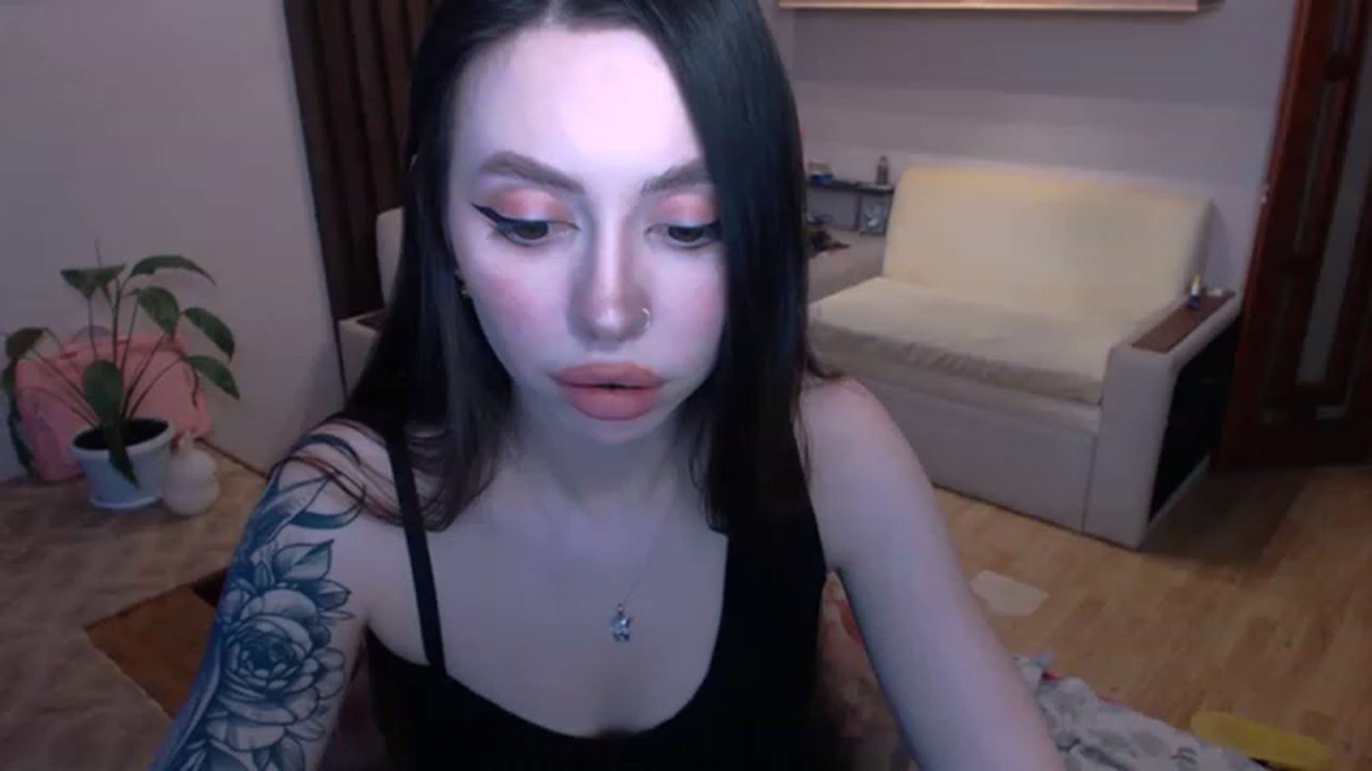 Gallery image thumbnail from SonyaKotik's myfreecams stream on, 01/19/2023, 18:48 image 1 of 20