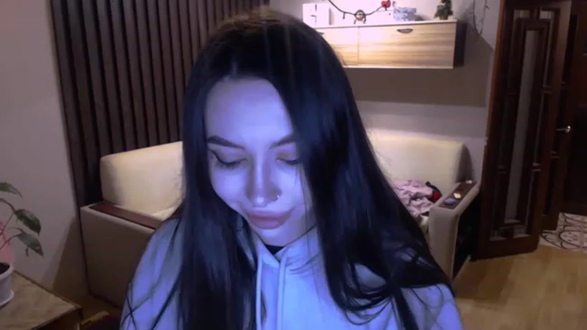 Gallery image thumbnail from SonyaKotik's myfreecams stream on, 01/25/2023, 18:31 image 4 of 20