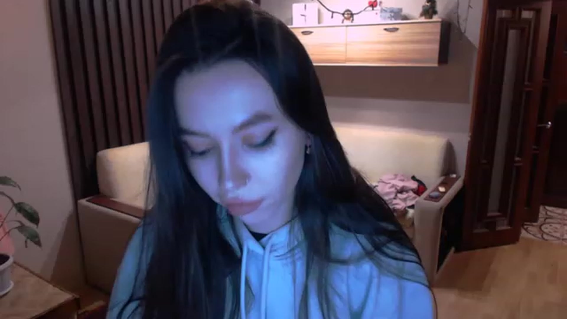 Gallery image thumbnail from SonyaKotik's myfreecams stream on, 01/25/2023, 18:31 image 12 of 20