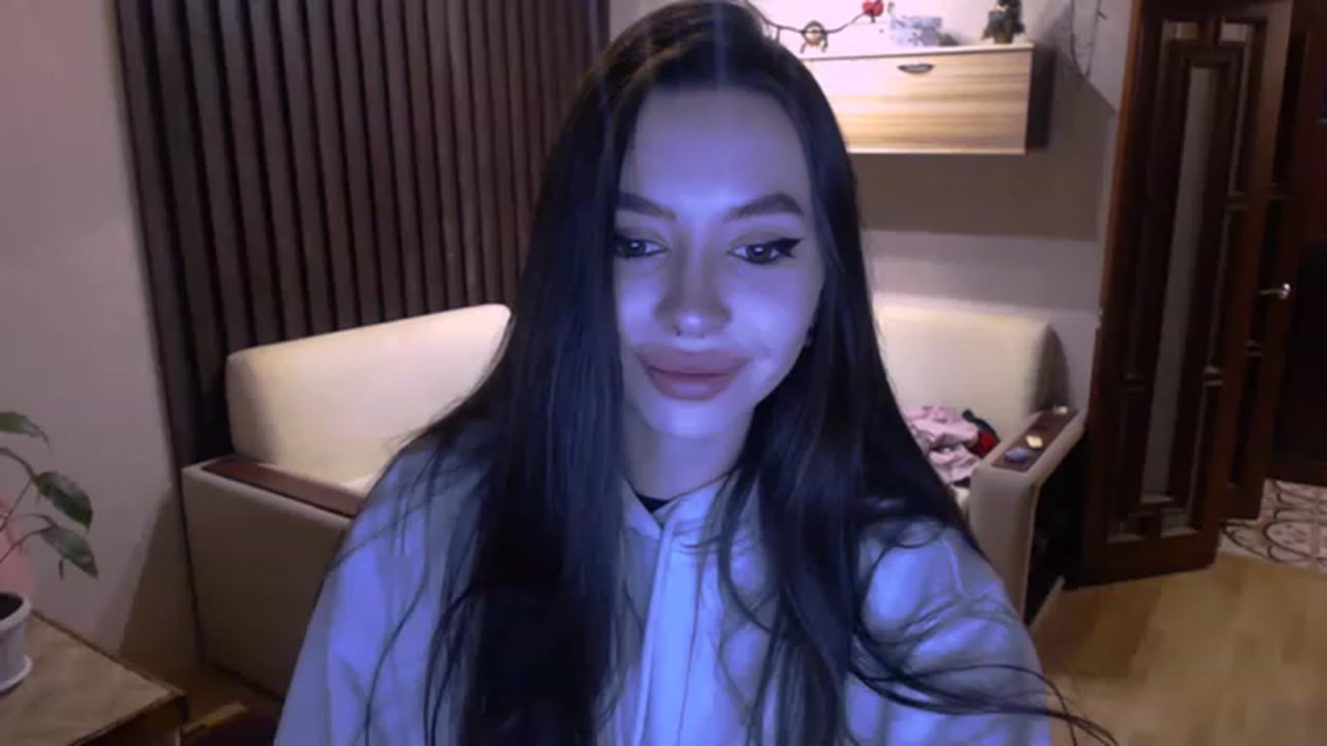 Gallery image thumbnail from SonyaKotik's myfreecams stream on, 01/25/2023, 18:31 image 19 of 20