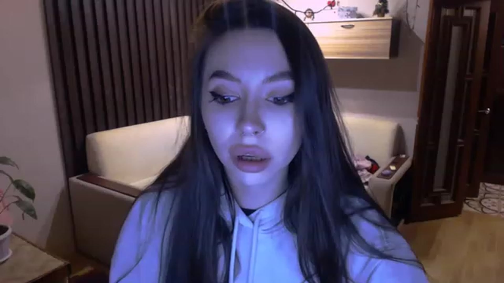 Gallery image thumbnail from SonyaKotik's myfreecams stream on, 01/25/2023, 18:31 image 8 of 20
