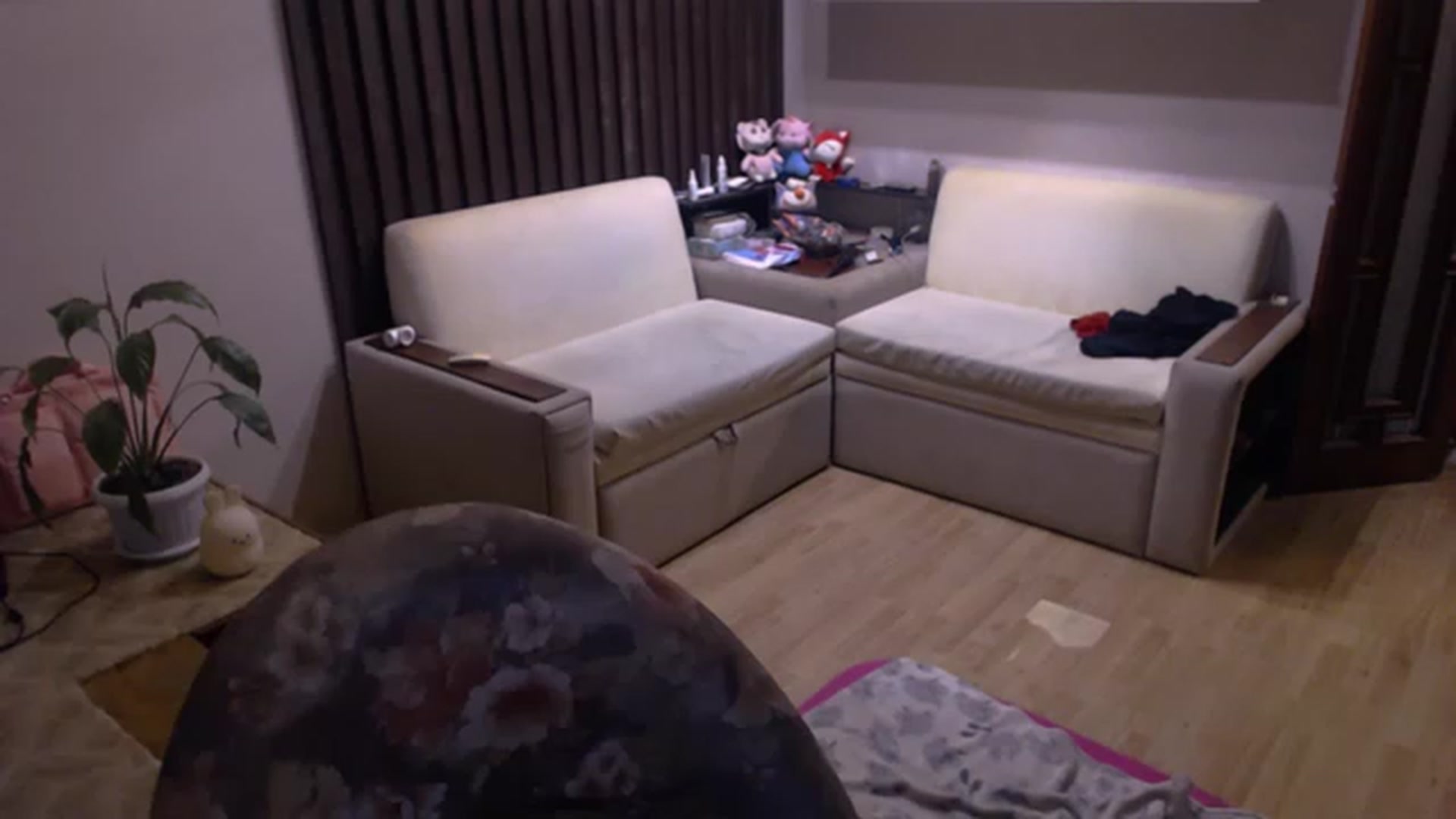 Gallery image thumbnail from SonyaKotik's myfreecams stream on, 01/30/2023, 18:10 image 3 of 20
