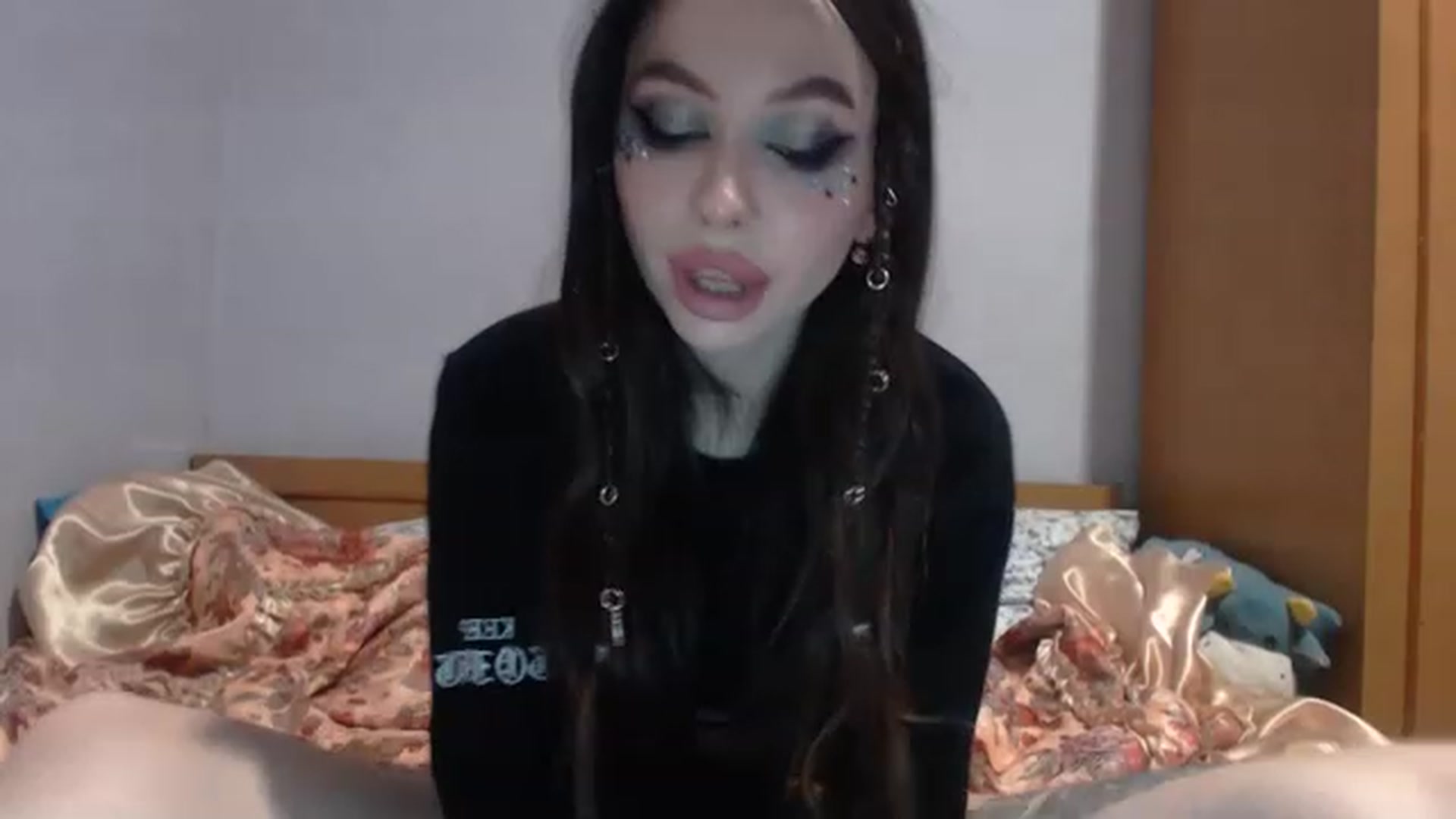 Gallery image thumbnail from SonyaKotik's myfreecams stream on, 02/04/2023, 17:50 image 13 of 20