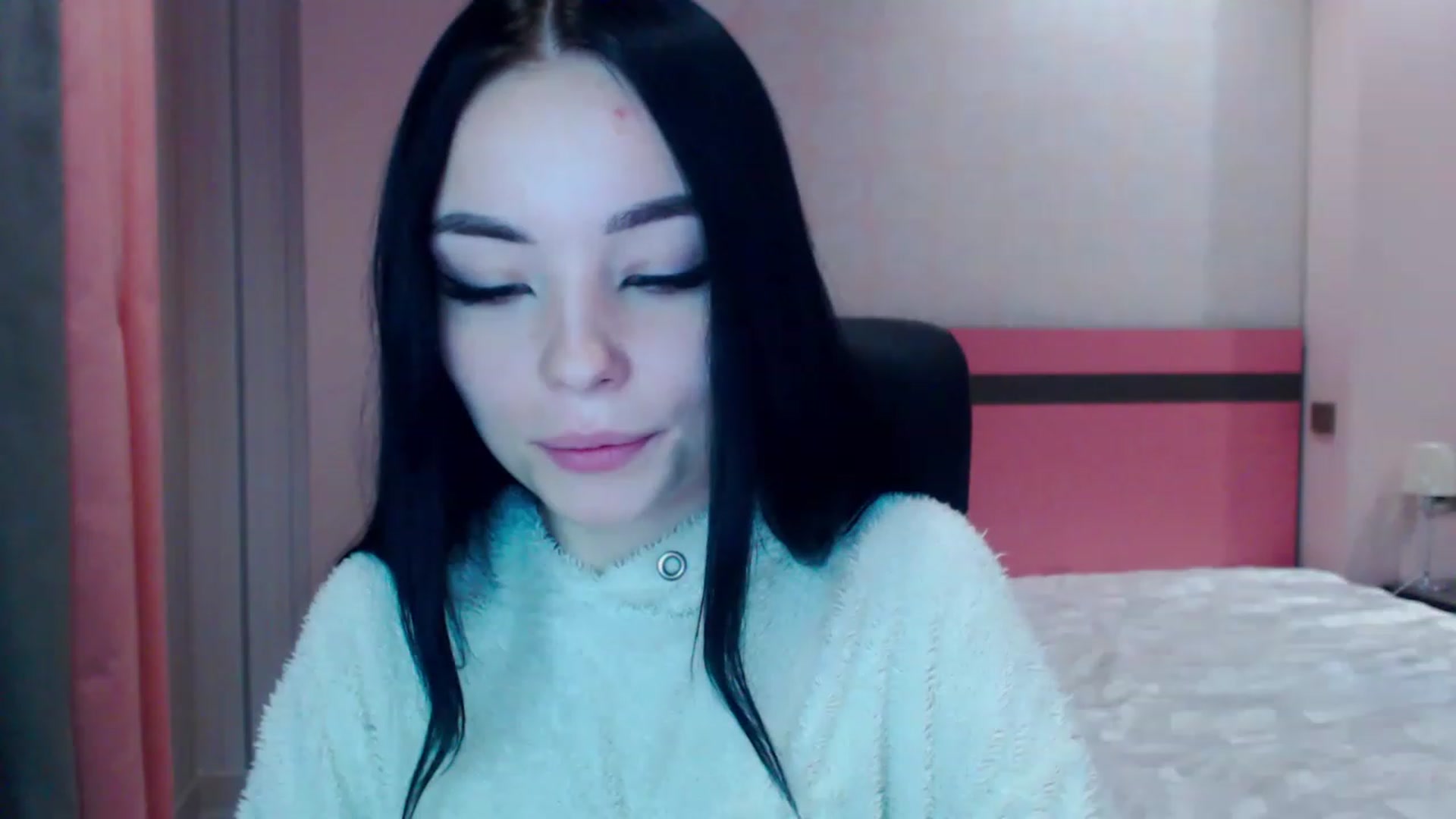 Gallery image thumbnail from SonyaOlsen's myfreecams stream on, 12/27/2022, 14:59 image 17 of 20