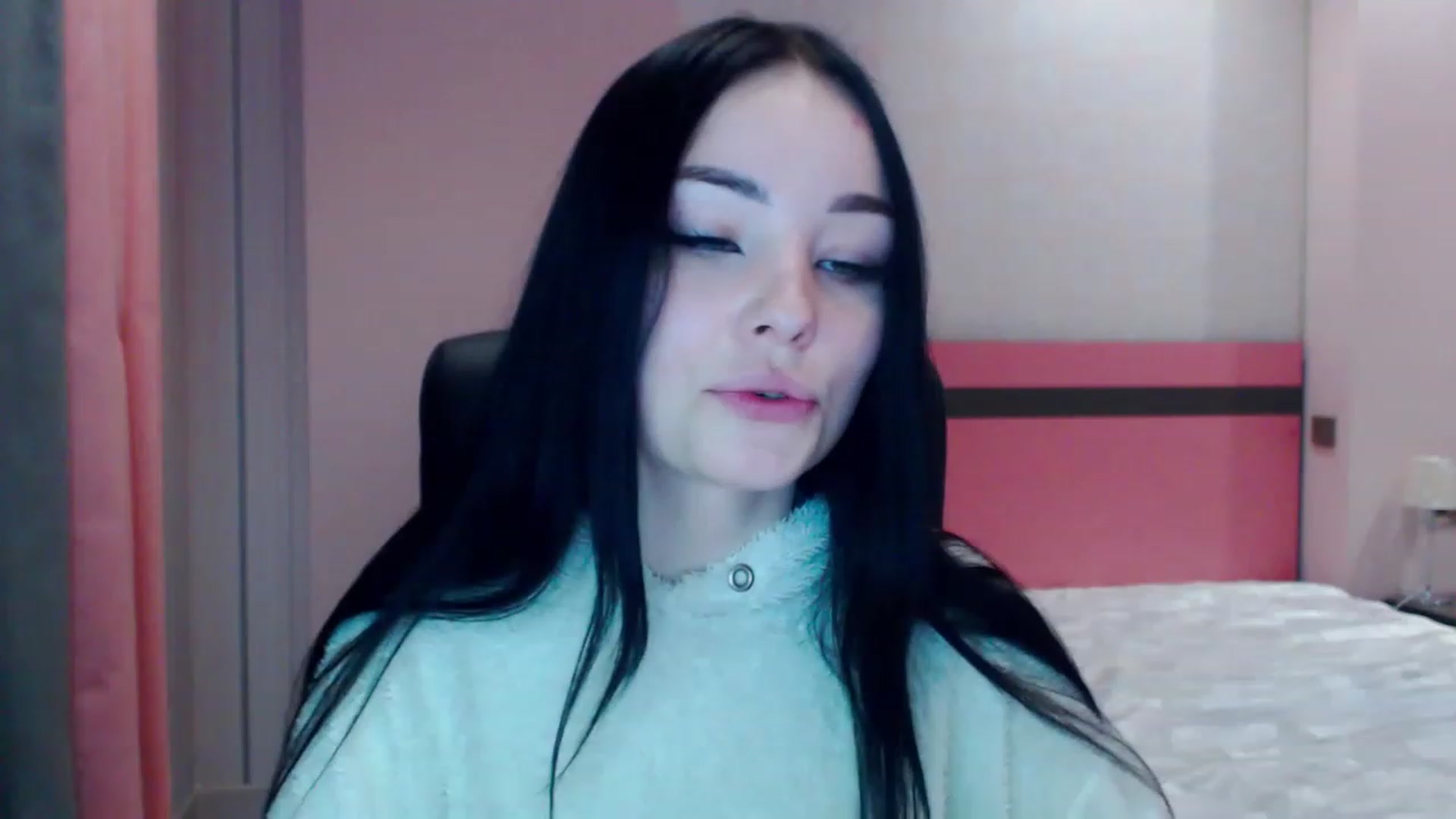 Gallery image thumbnail from SonyaOlsen's myfreecams stream on, 12/27/2022, 14:59 image 1 of 20