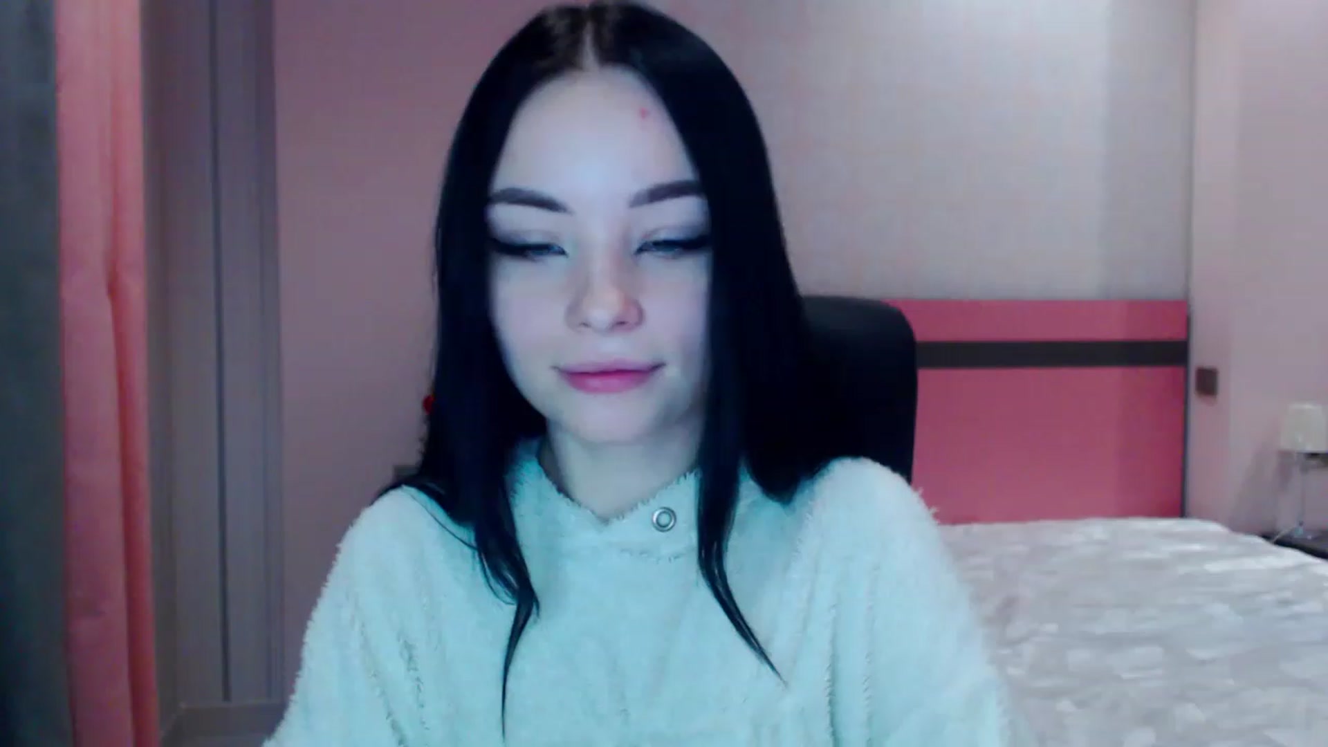 Gallery image thumbnail from SonyaOlsen's myfreecams stream on, 12/27/2022, 14:59 image 13 of 20