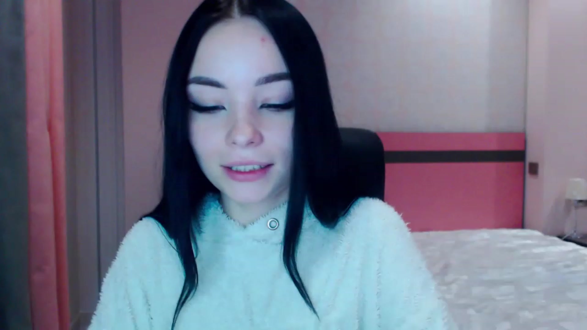 Gallery image thumbnail from SonyaOlsen's myfreecams stream on, 12/27/2022, 14:59 image 16 of 20