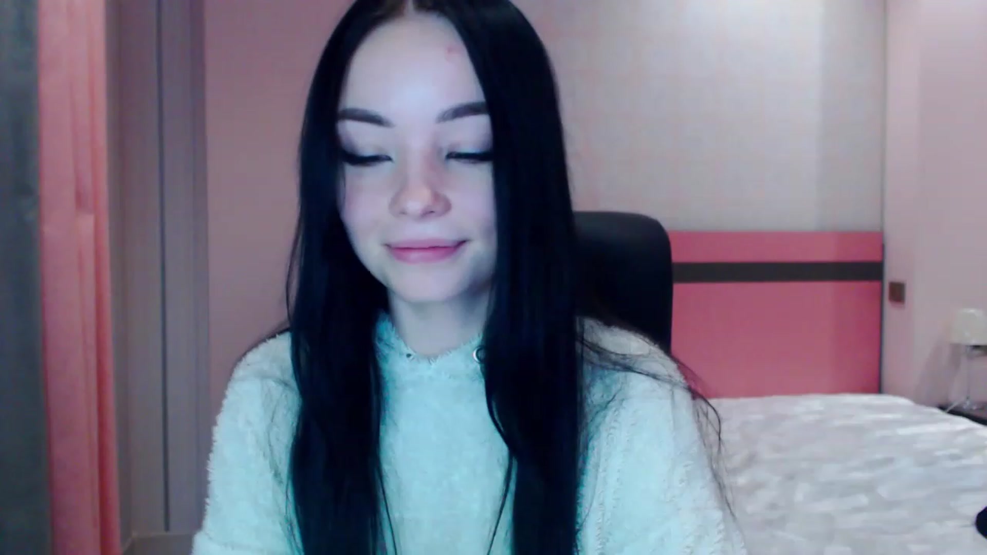Gallery image thumbnail from SonyaOlsen's myfreecams stream on, 12/27/2022, 16:10 image 3 of 20