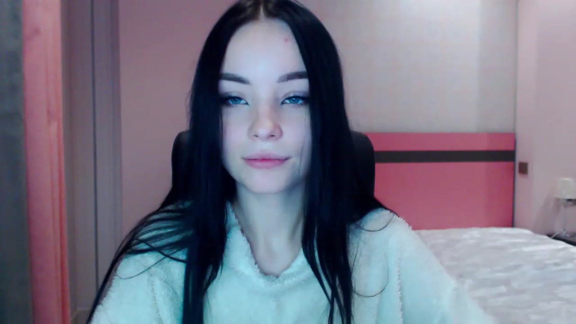 Gallery image thumbnail from SonyaOlsen's myfreecams stream on, 12/27/2022, 16:10 image 20 of 20