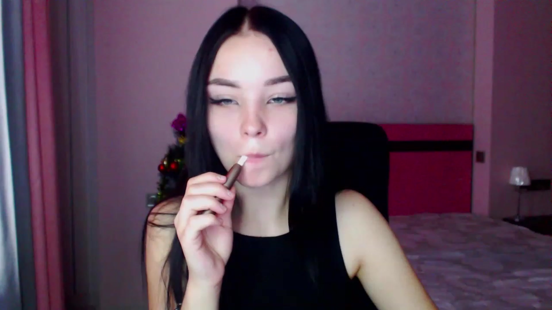 Gallery image thumbnail from SonyaOlsen's myfreecams stream on, 12/28/2022, 08:10 image 9 of 20