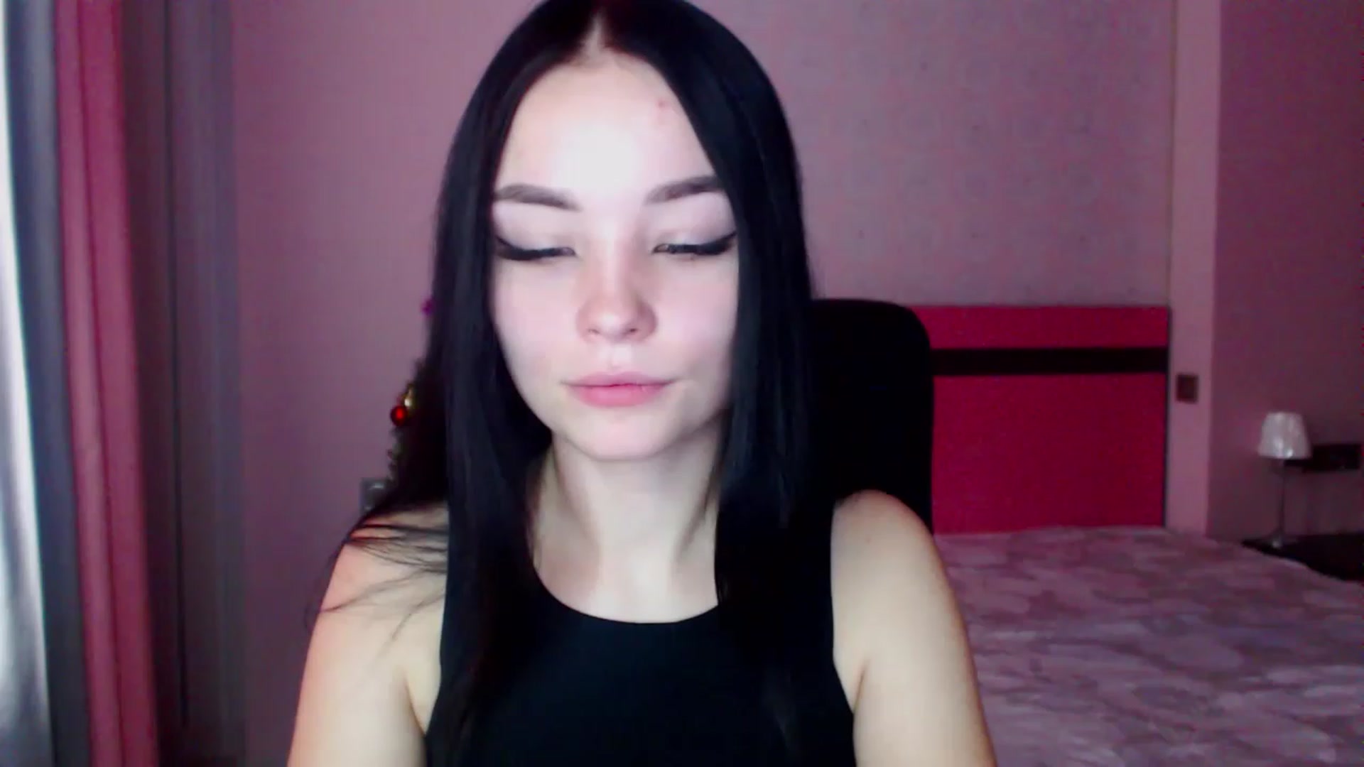 Gallery image thumbnail from SonyaOlsen's myfreecams stream on, 12/28/2022, 08:10 image 8 of 20