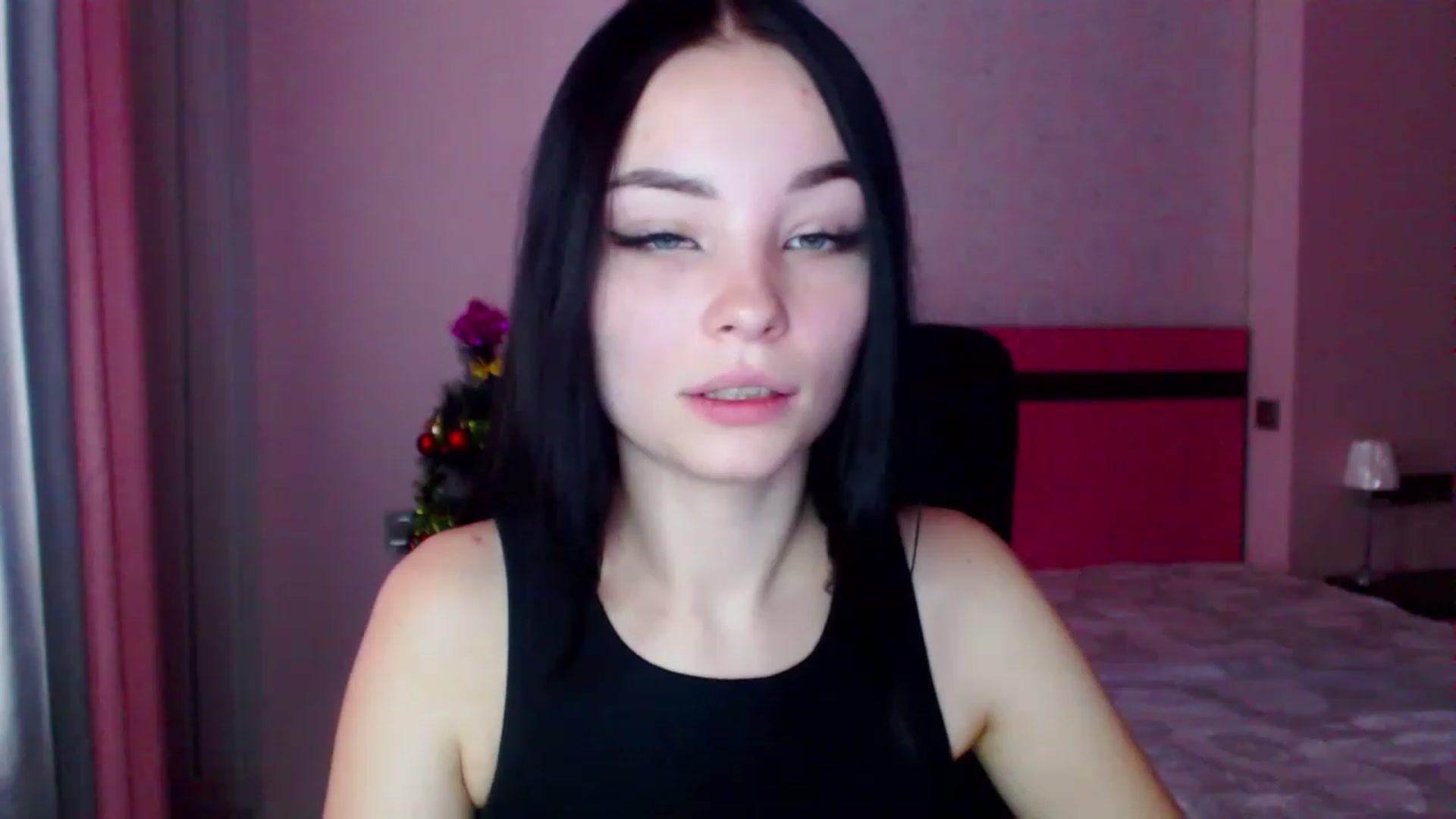 Gallery image thumbnail from SonyaOlsen's myfreecams stream on, 12/28/2022, 08:10 image 18 of 20