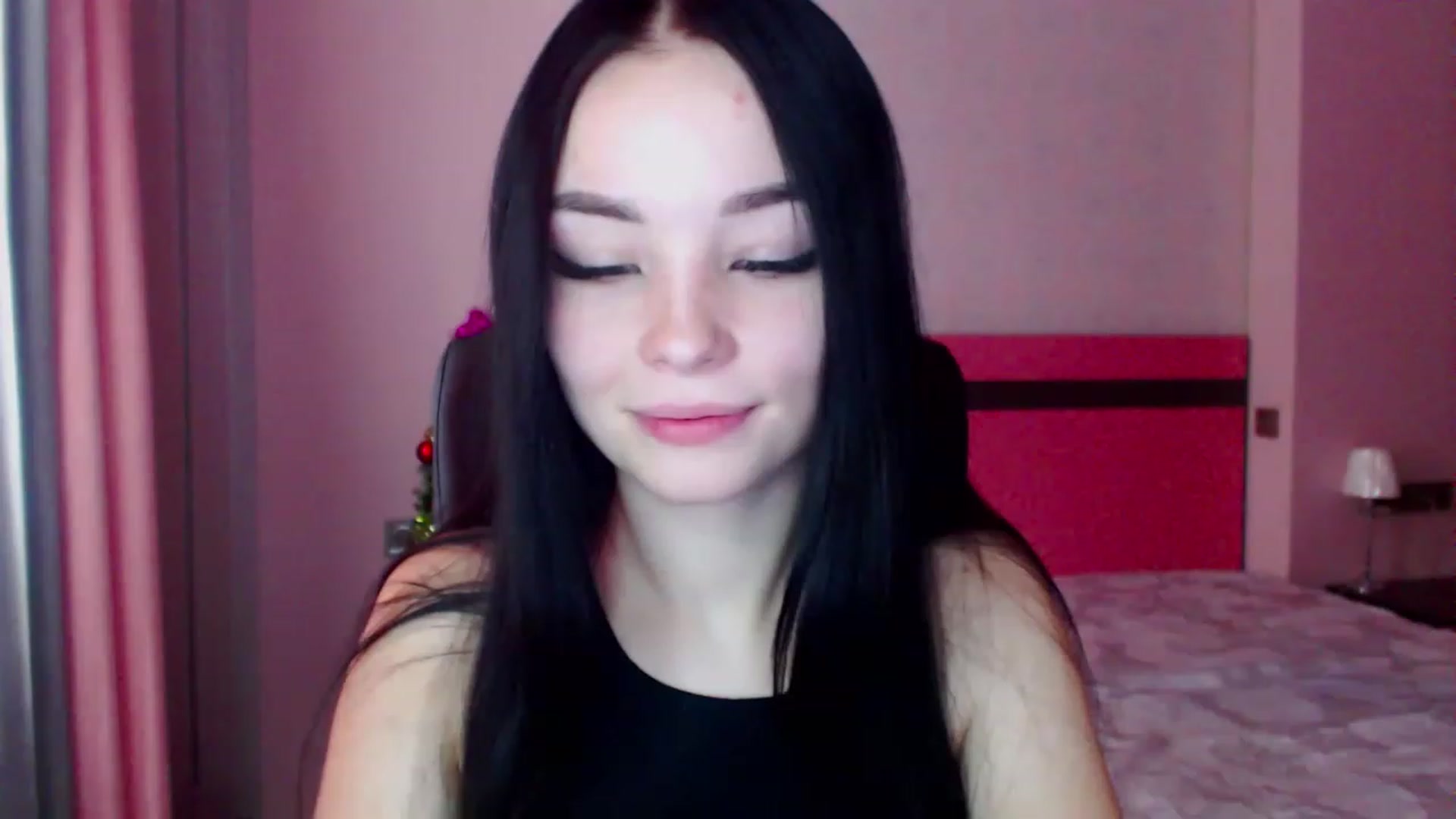 Gallery image thumbnail from SonyaOlsen's myfreecams stream on, 12/28/2022, 09:04 image 5 of 20