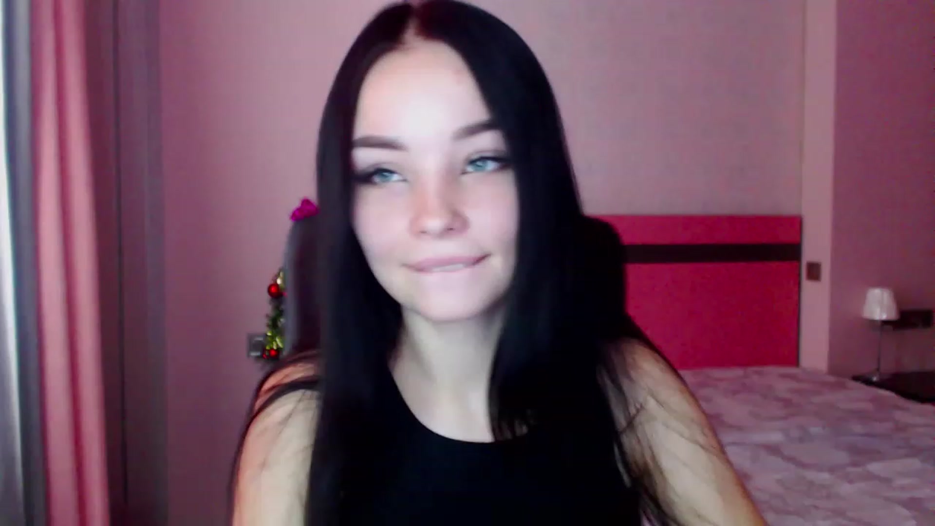 Gallery image thumbnail from SonyaOlsen's myfreecams stream on, 12/28/2022, 09:04 image 4 of 20