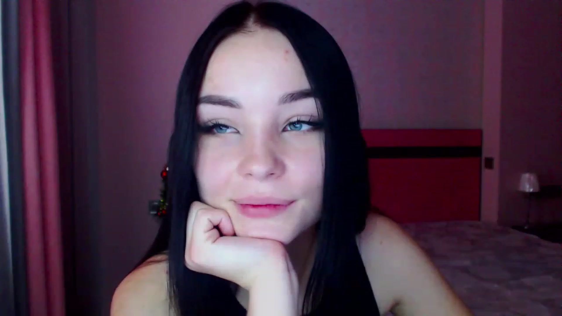 Gallery image thumbnail from SonyaOlsen's myfreecams stream on, 12/28/2022, 09:04 image 15 of 20