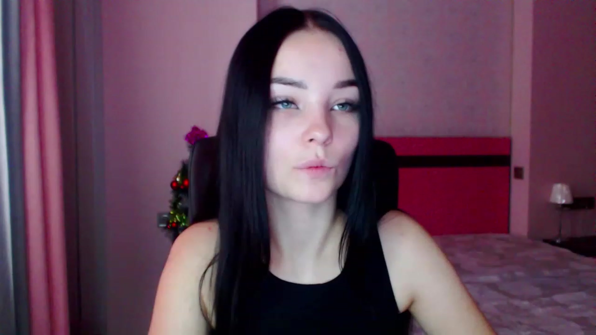 Gallery image thumbnail from SonyaOlsen's myfreecams stream on, 12/28/2022, 09:04 image 17 of 20