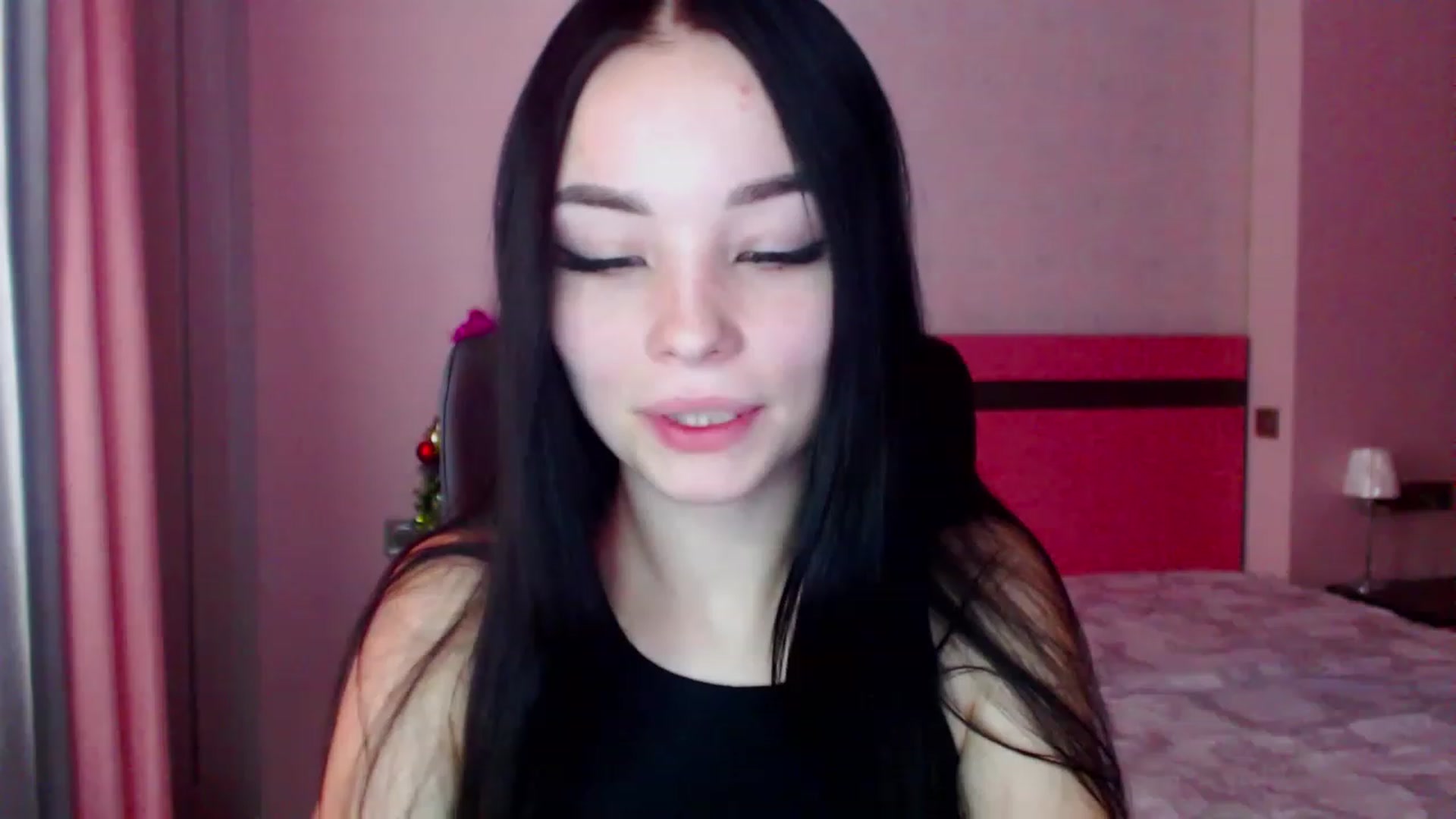 Gallery image thumbnail from SonyaOlsen's myfreecams stream on, 12/28/2022, 09:04 image 3 of 20