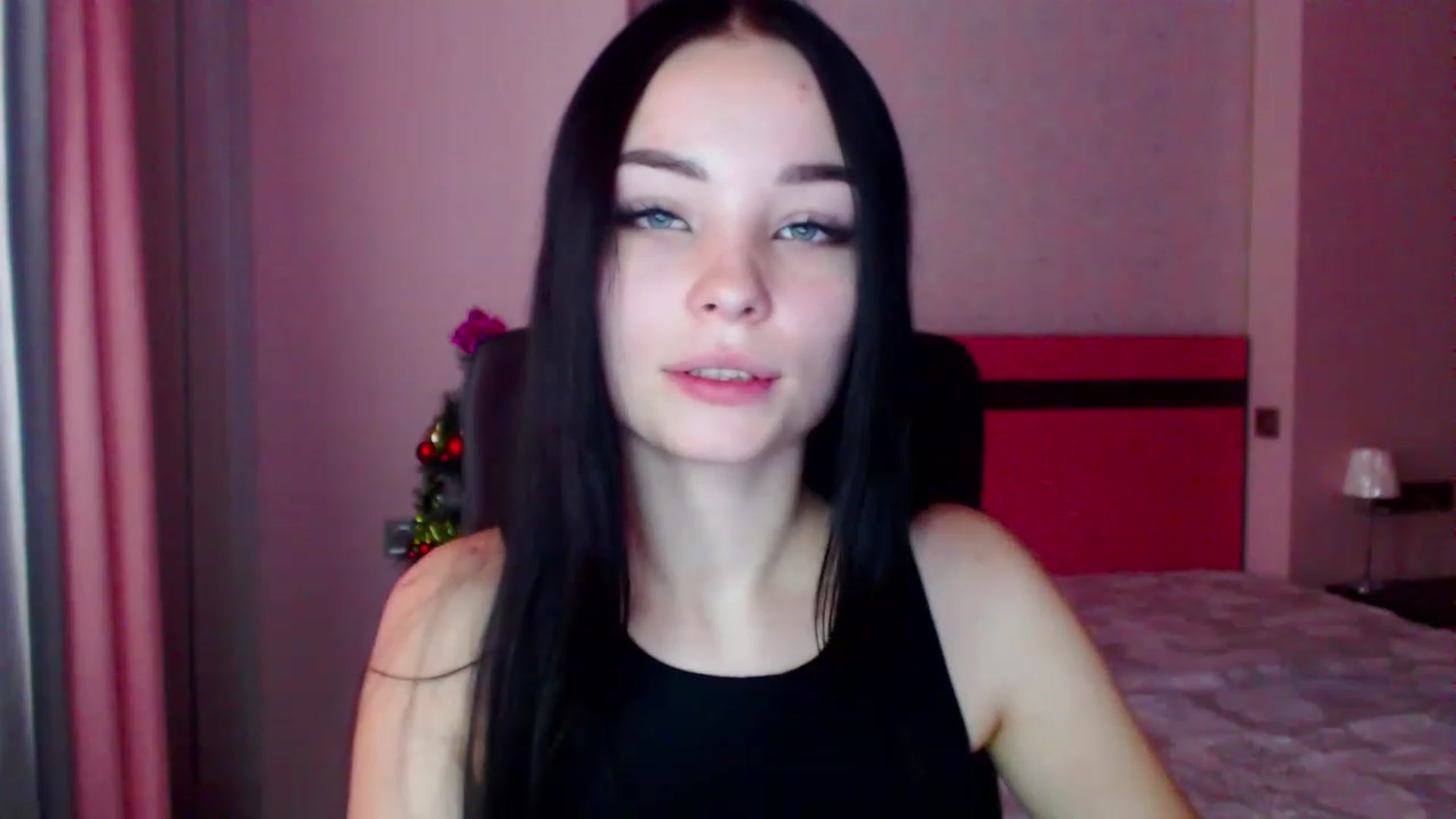 Gallery image thumbnail from SonyaOlsen's myfreecams stream on, 12/28/2022, 09:04 image 11 of 20