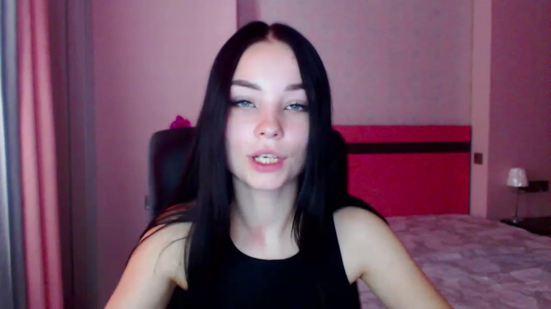 Gallery image thumbnail from SonyaOlsen's myfreecams stream on, 12/28/2022, 10:23 image 12 of 20