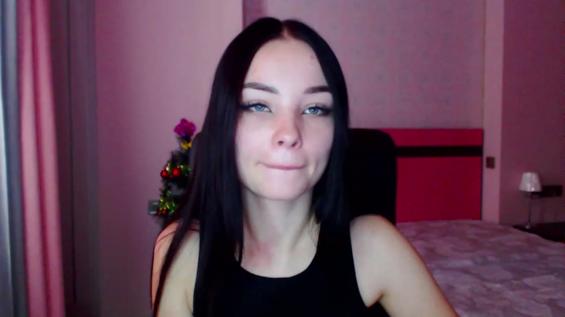 Gallery image thumbnail from SonyaOlsen's myfreecams stream on, 12/28/2022, 10:23 image 10 of 20