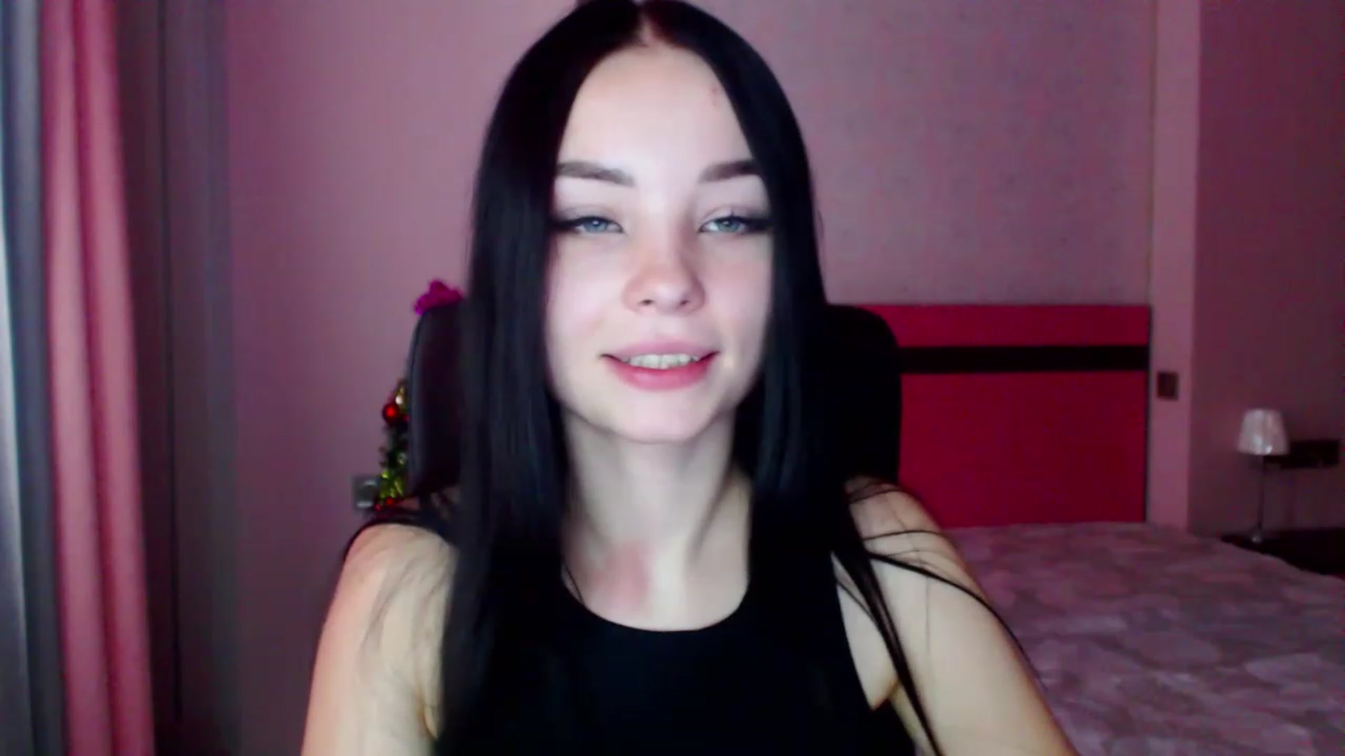 Gallery image thumbnail from SonyaOlsen's myfreecams stream on, 12/28/2022, 10:23 image 4 of 20