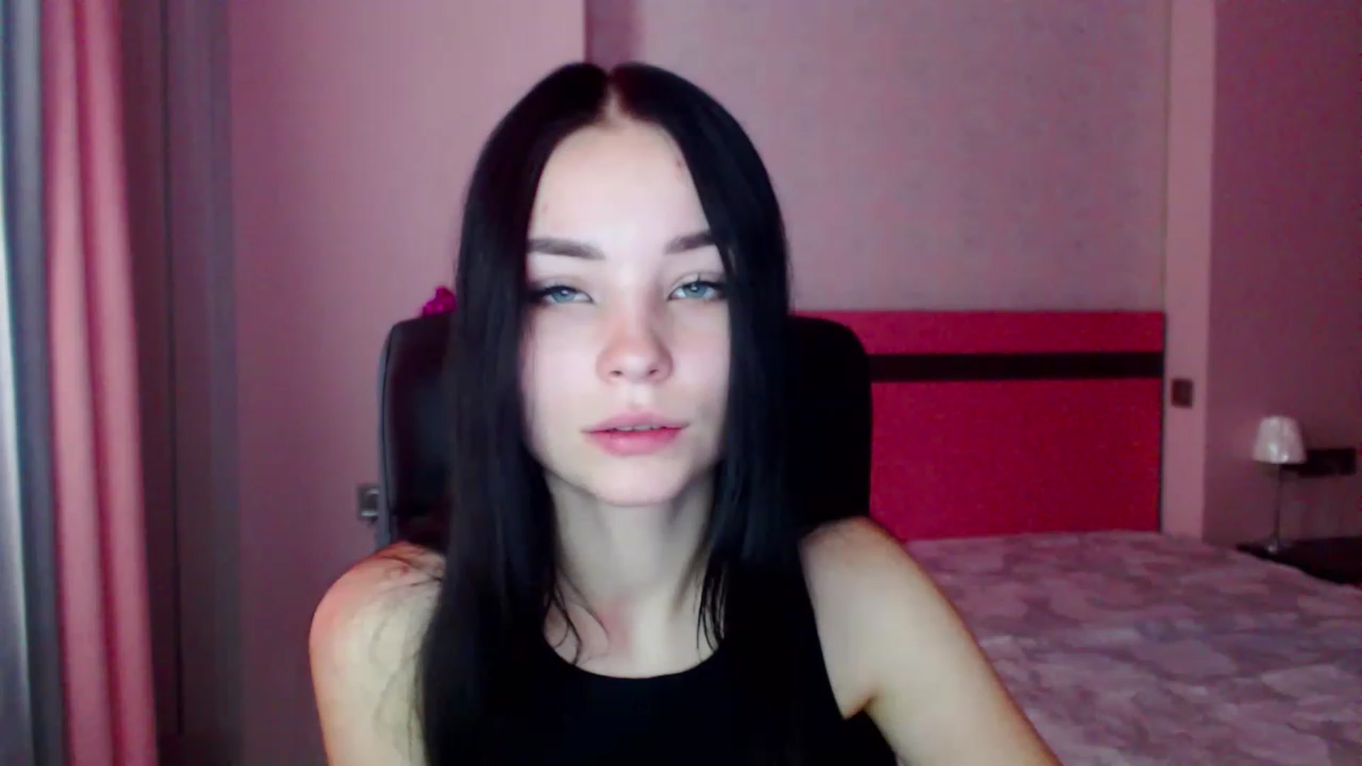 Gallery image thumbnail from SonyaOlsen's myfreecams stream on, 12/28/2022, 10:23 image 17 of 20