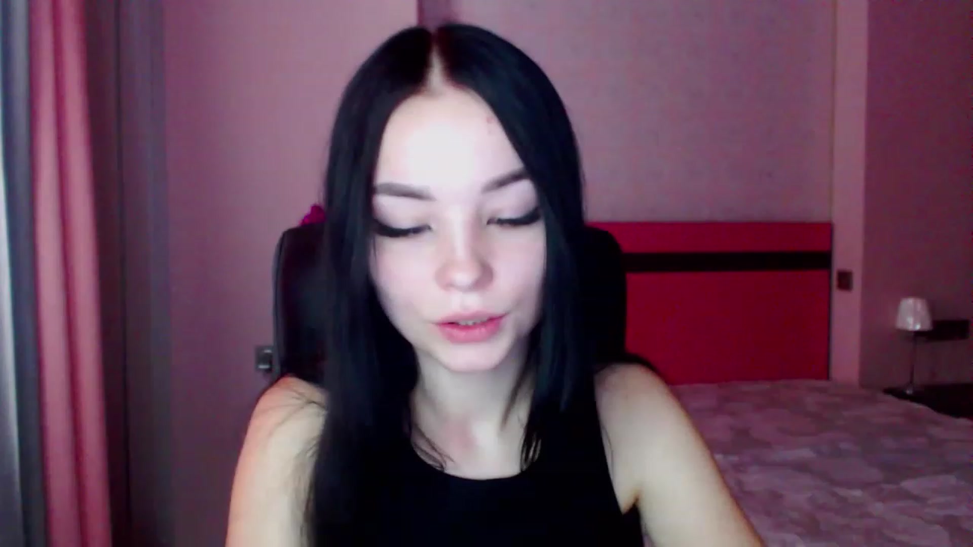 Gallery image thumbnail from SonyaOlsen's myfreecams stream on, 12/28/2022, 10:23 image 19 of 20