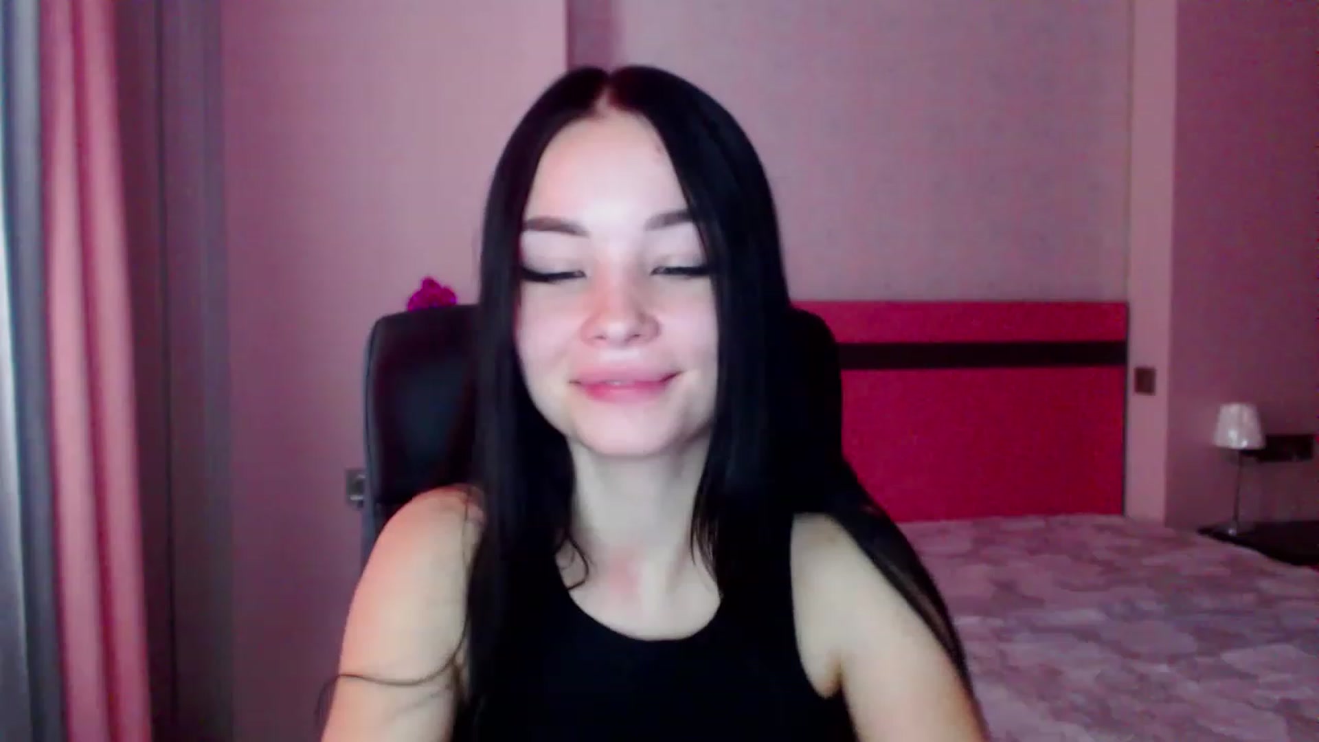 Gallery image thumbnail from SonyaOlsen's myfreecams stream on, 12/28/2022, 10:23 image 14 of 20