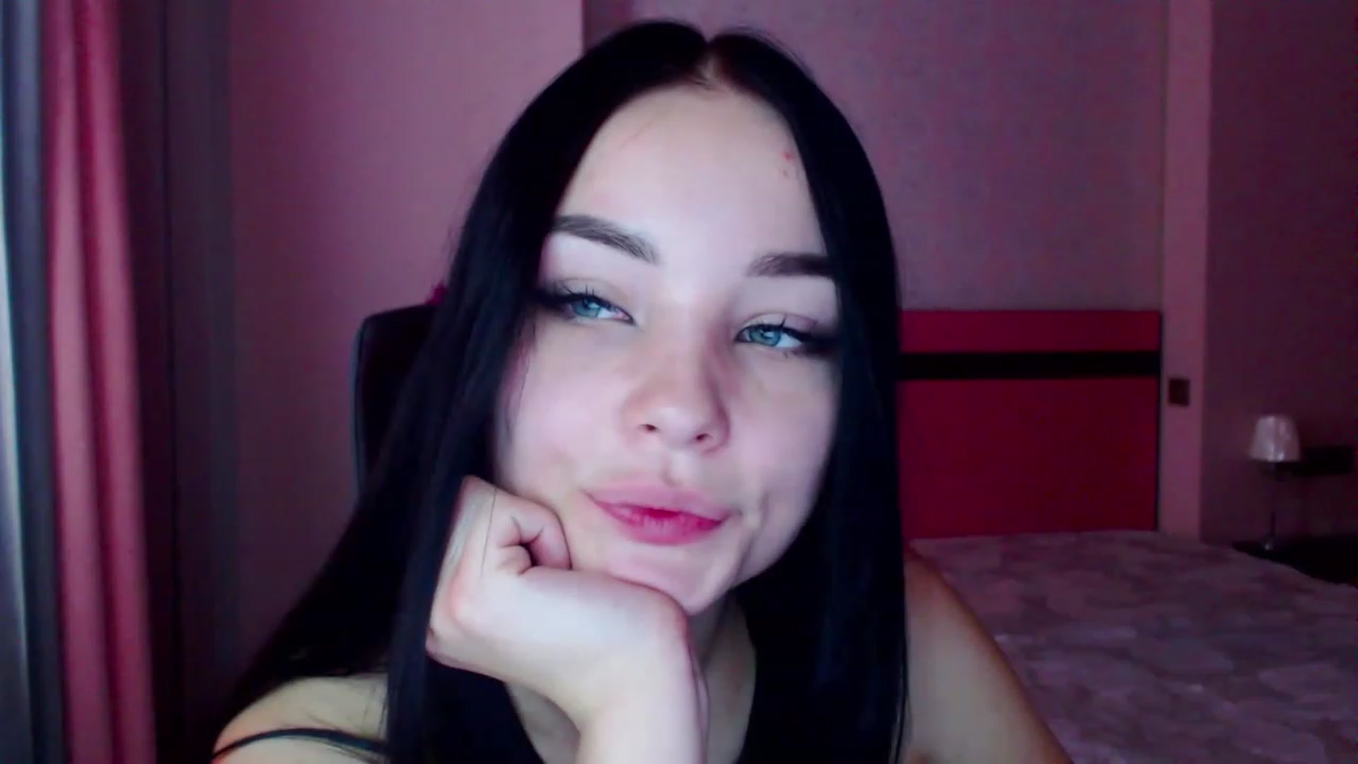 Gallery image thumbnail from SonyaOlsen's myfreecams stream on, 12/28/2022, 10:23 image 9 of 20