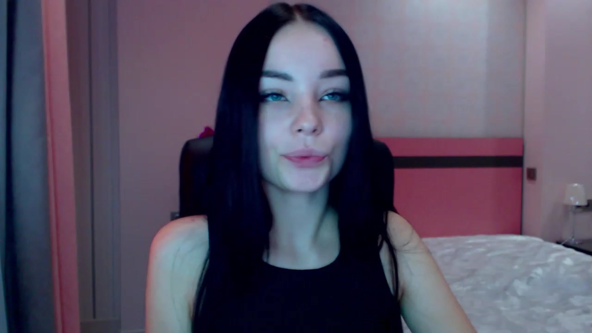 Gallery image thumbnail from SonyaOlsen's myfreecams stream on, 12/29/2022, 09:59 image 10 of 20