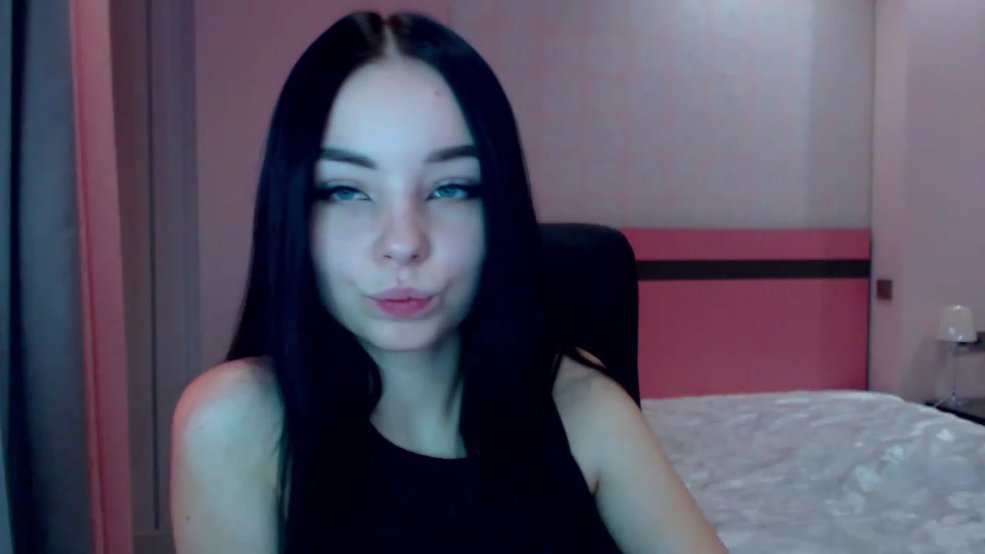 Gallery image thumbnail from SonyaOlsen's myfreecams stream on, 12/29/2022, 09:59 image 8 of 20