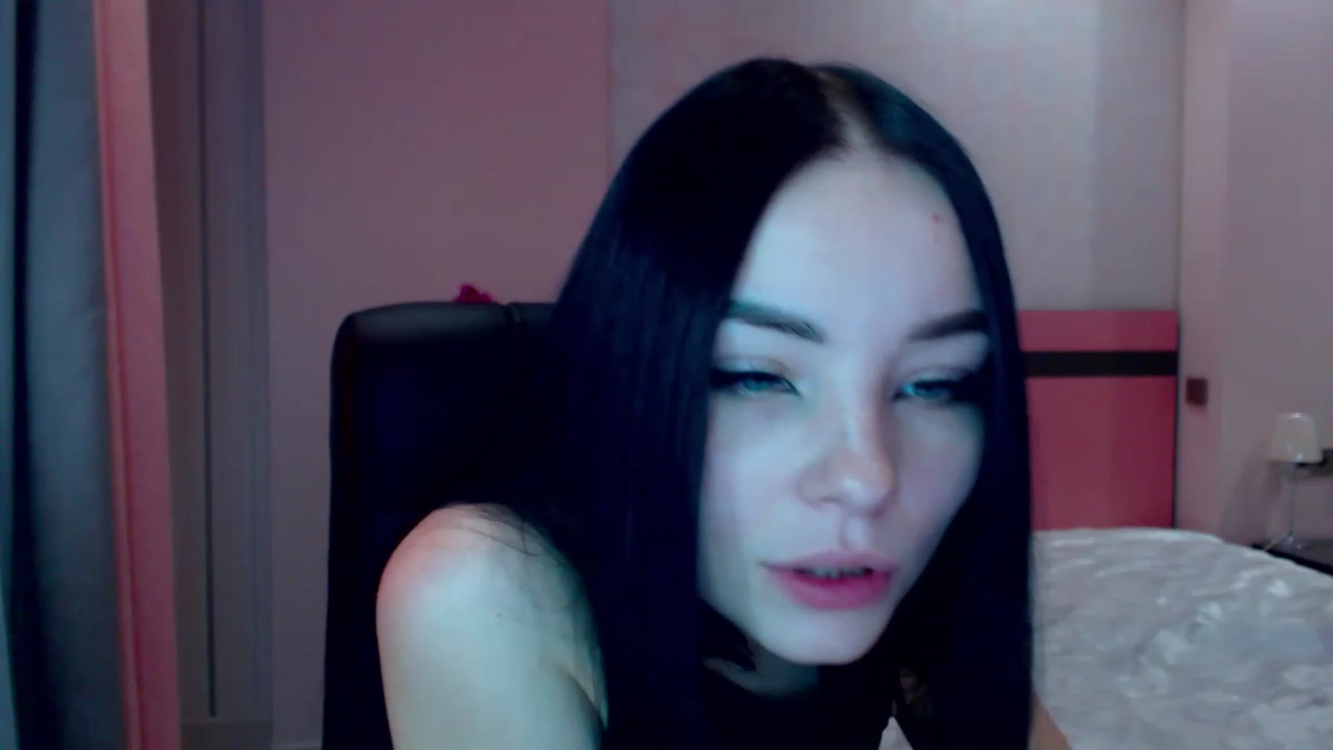 Gallery image thumbnail from SonyaOlsen's myfreecams stream on, 12/29/2022, 09:59 image 18 of 20