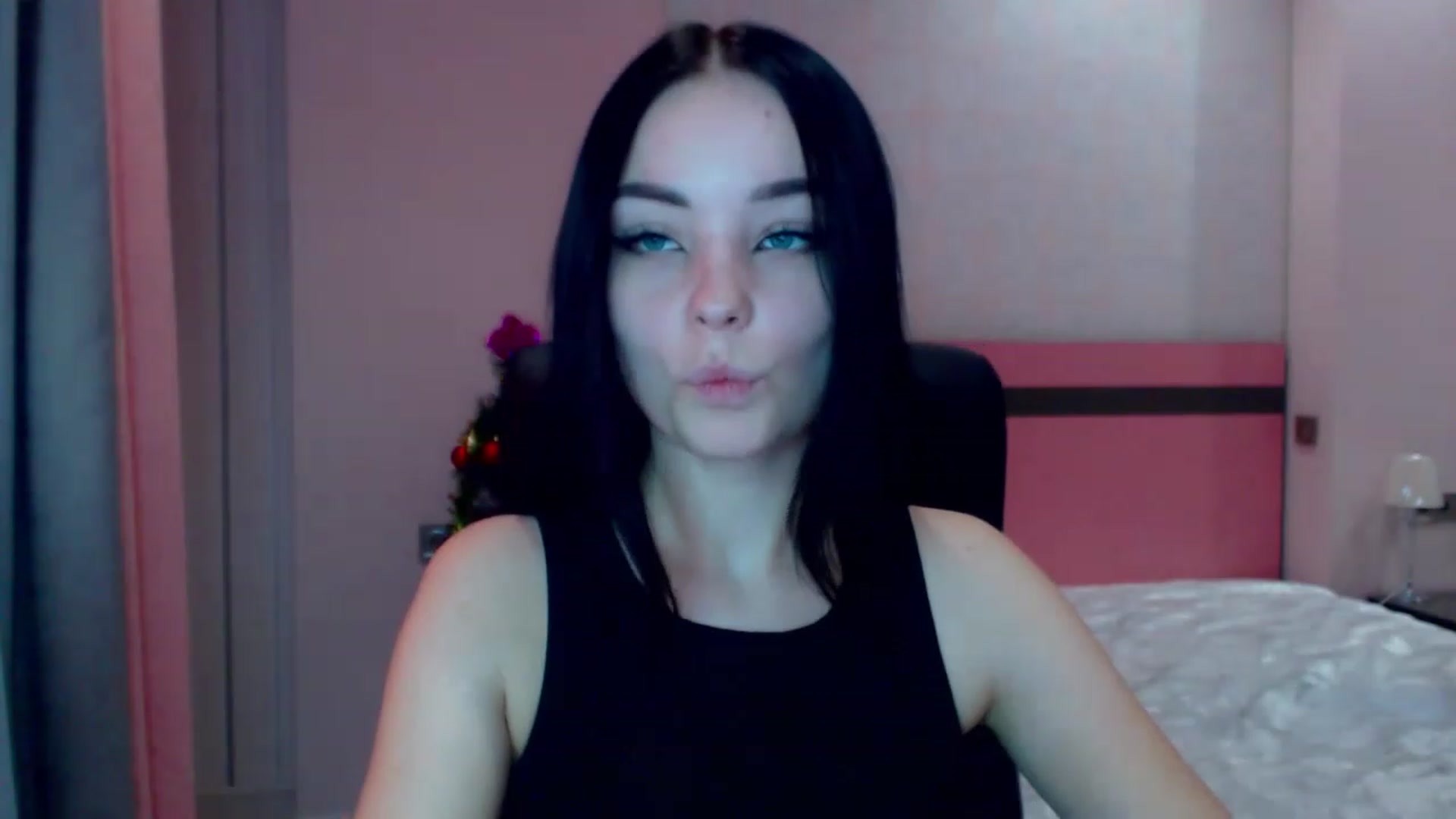 Gallery image thumbnail from SonyaOlsen's myfreecams stream on, 12/29/2022, 09:59 image 20 of 20