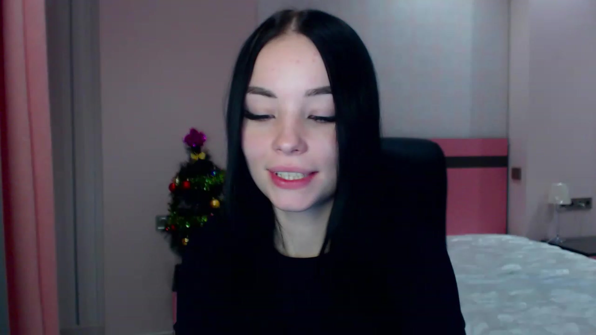 Gallery image thumbnail from SonyaOlsen's myfreecams stream on, 01/02/2023, 15:33 image 7 of 20