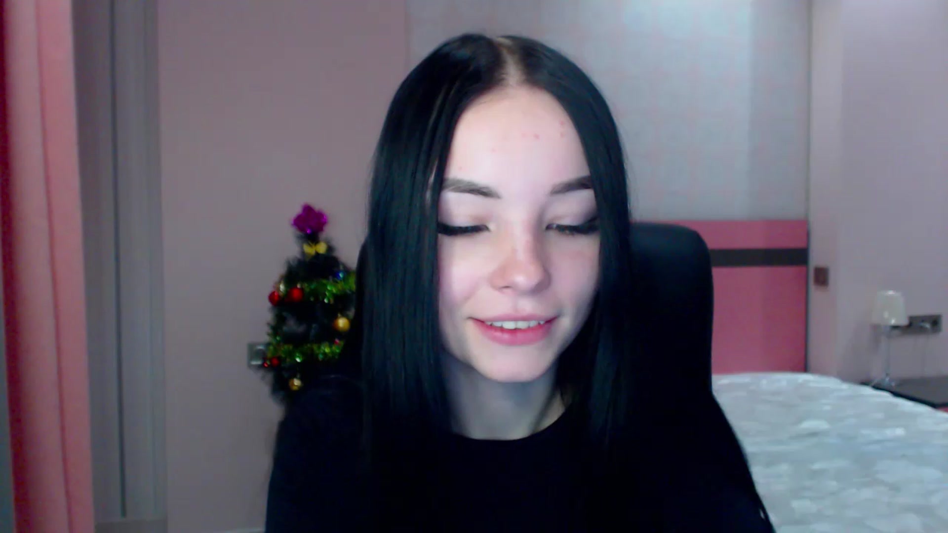 Gallery image thumbnail from SonyaOlsen's myfreecams stream on, 01/02/2023, 15:33 image 14 of 20
