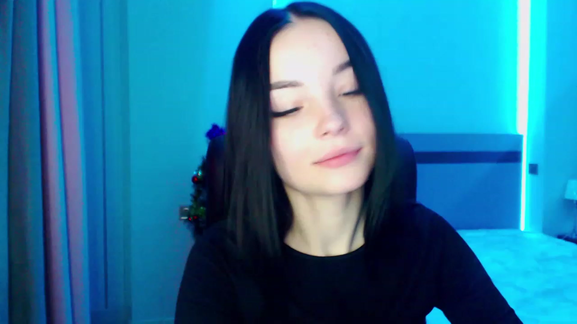 Gallery image thumbnail from SonyaOlsen's myfreecams stream on, 01/03/2023, 09:56 image 18 of 20