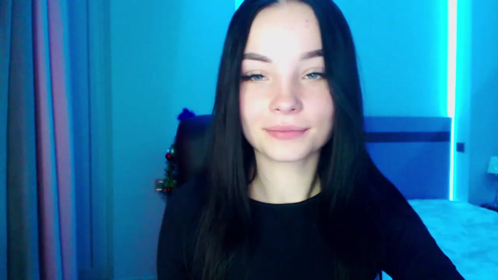 Gallery image thumbnail from SonyaOlsen's myfreecams stream on, 01/03/2023, 09:56 image 9 of 20