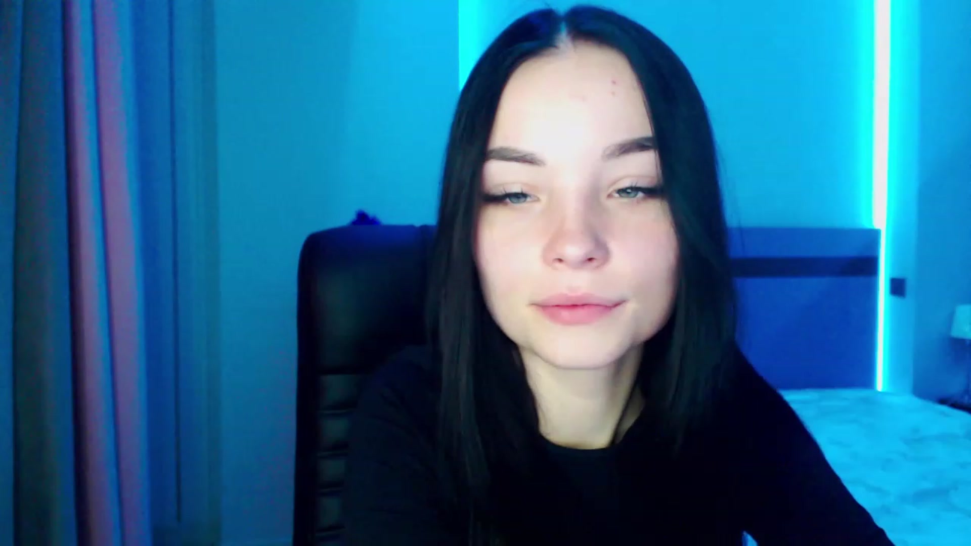 Gallery image thumbnail from SonyaOlsen's myfreecams stream on, 01/03/2023, 09:56 image 8 of 20