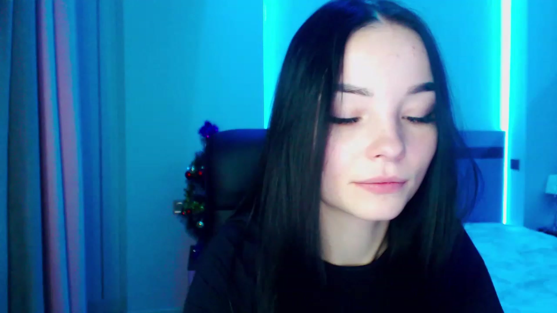 Gallery image thumbnail from SonyaOlsen's myfreecams stream on, 01/03/2023, 09:56 image 3 of 20