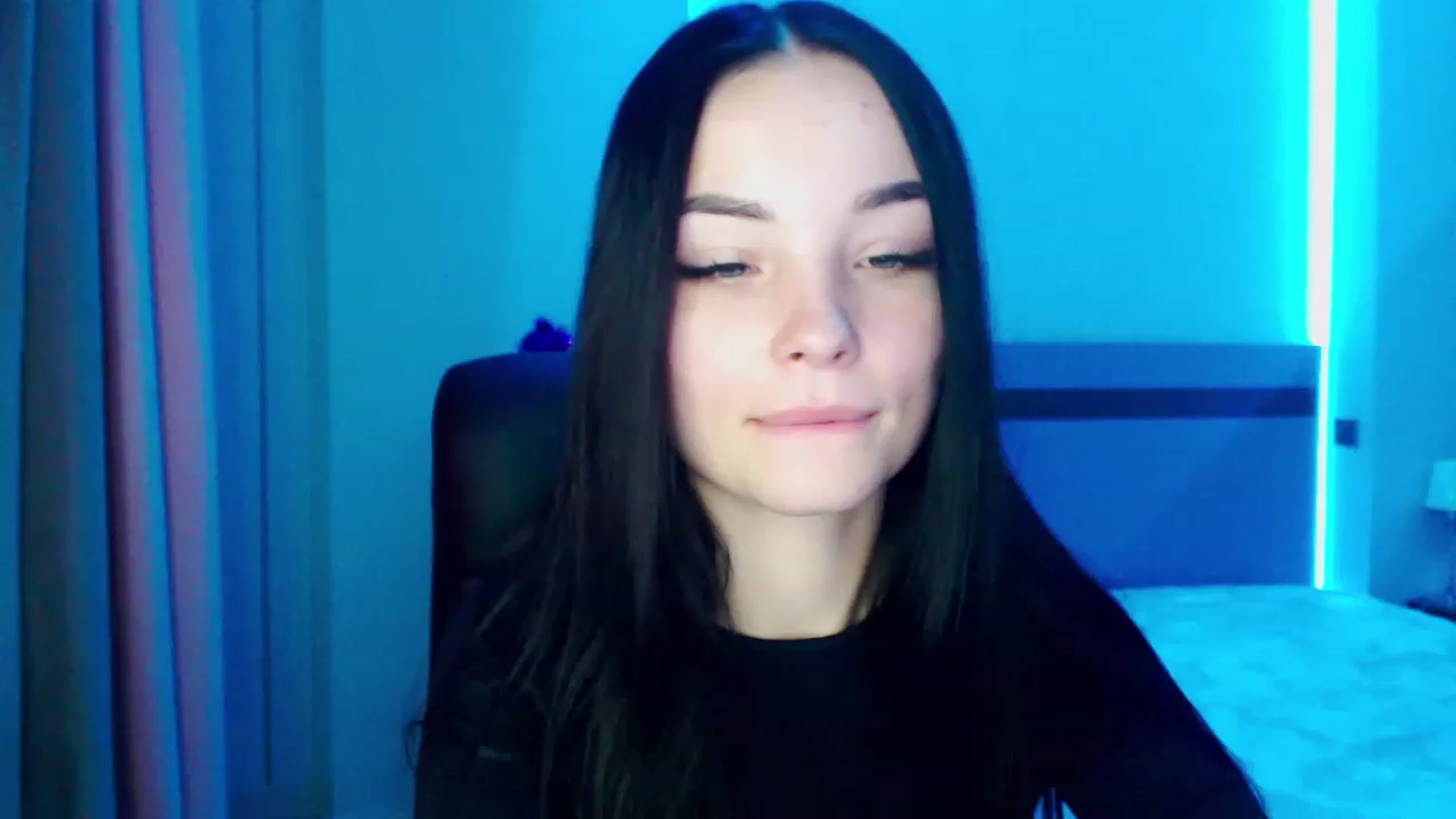 Gallery image thumbnail from SonyaOlsen's myfreecams stream on, 01/03/2023, 10:11 image 15 of 20