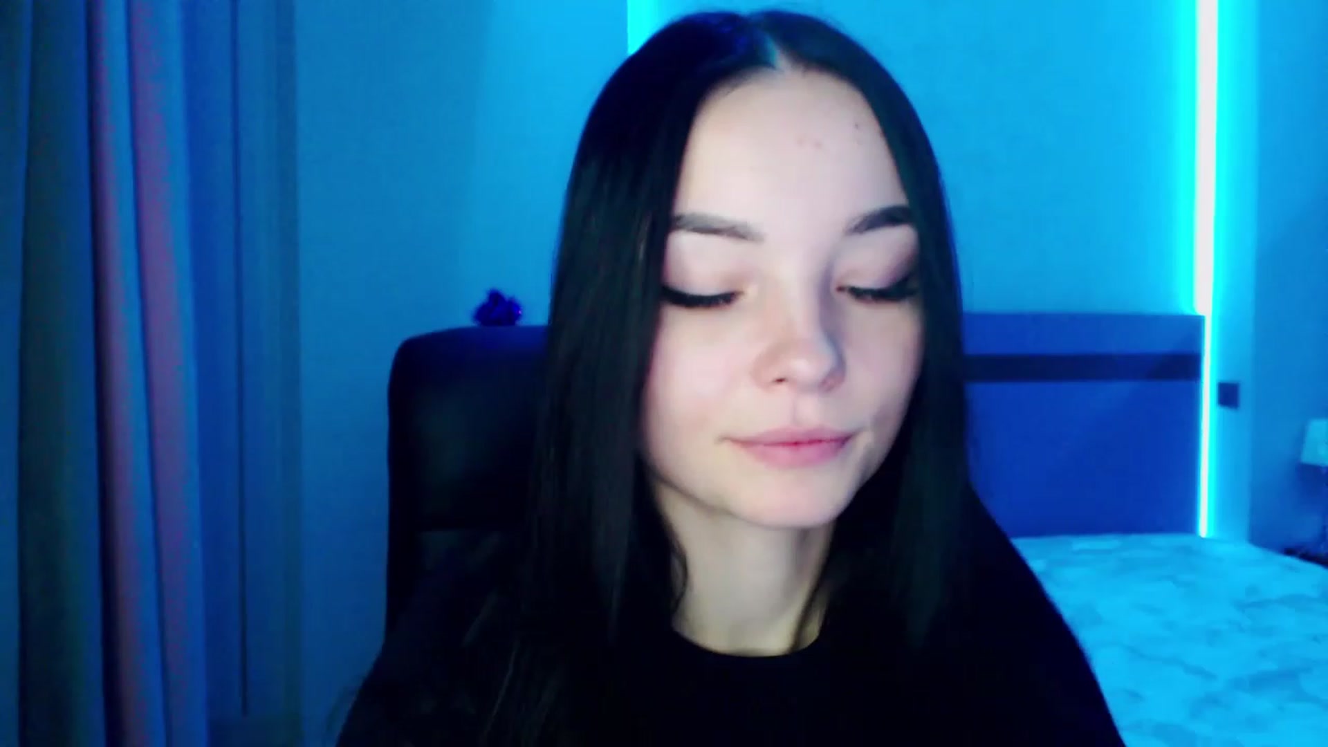 Gallery image thumbnail from SonyaOlsen's myfreecams stream on, 01/03/2023, 10:11 image 18 of 20