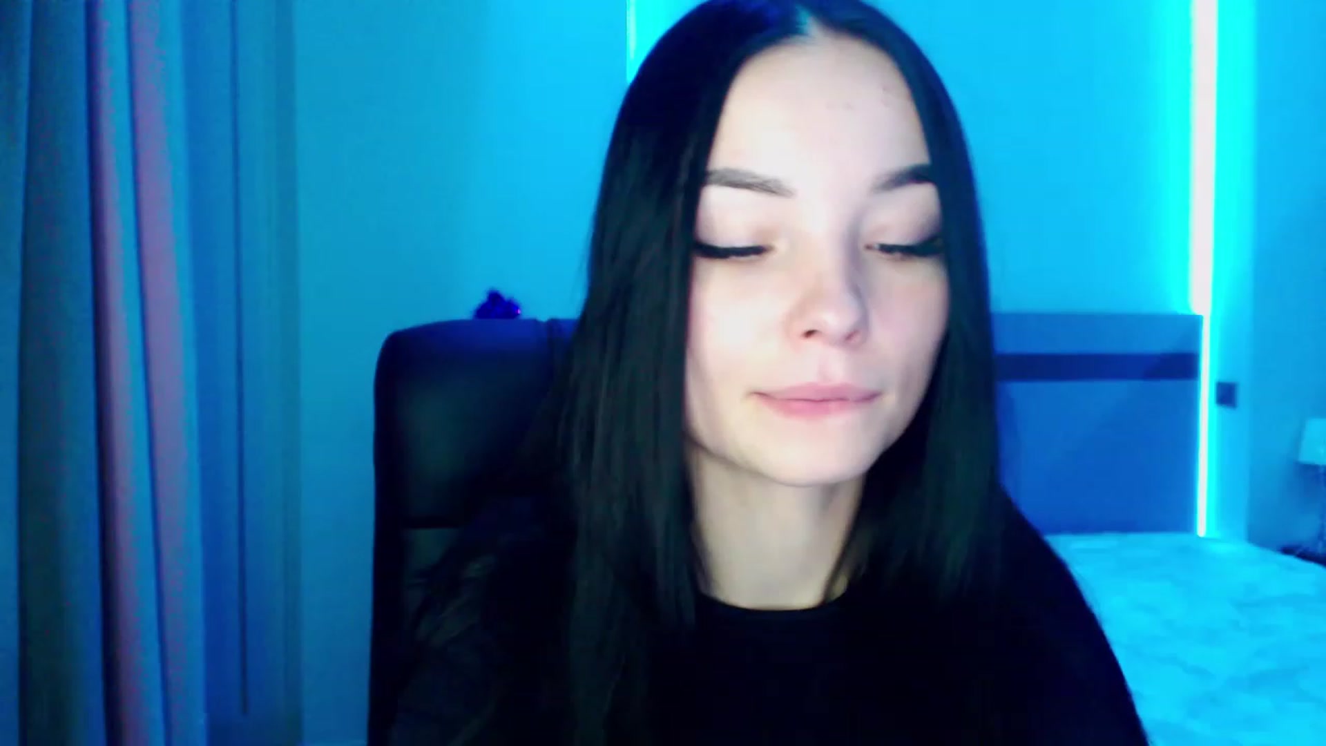 Gallery image thumbnail from SonyaOlsen's myfreecams stream on, 01/03/2023, 10:11 image 9 of 20