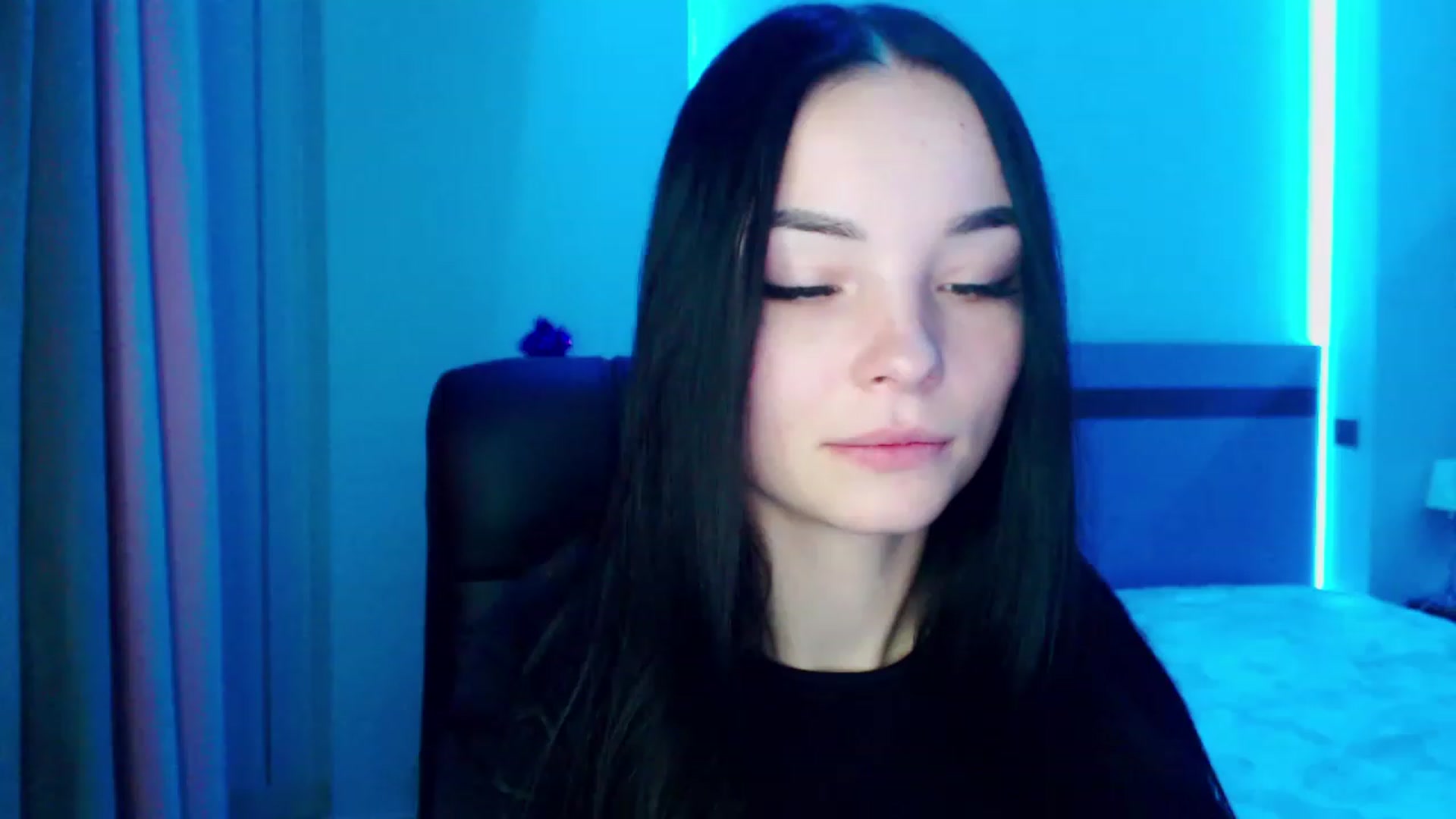 Gallery image thumbnail from SonyaOlsen's myfreecams stream on, 01/03/2023, 10:11 image 17 of 20