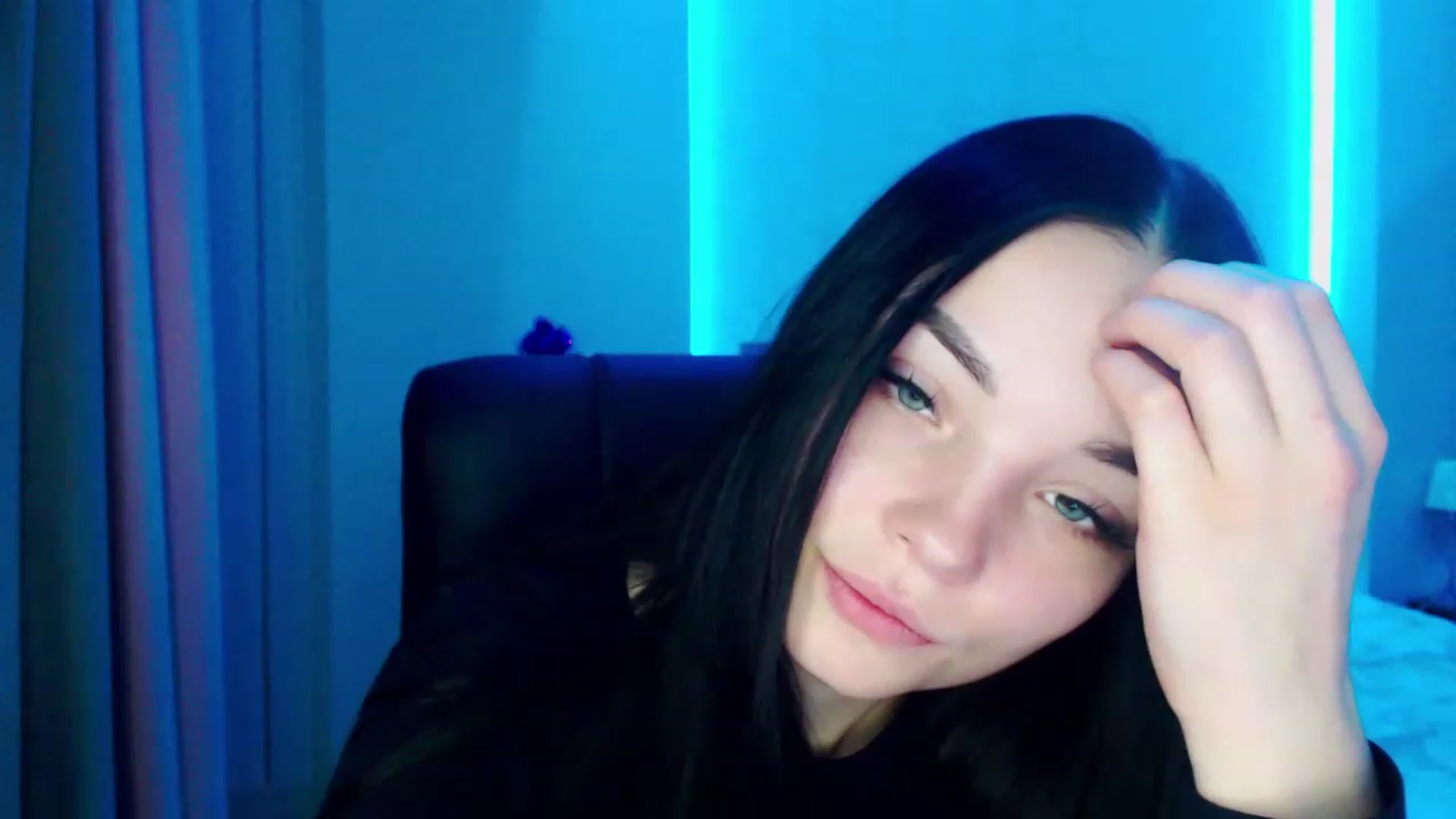 Gallery image thumbnail from SonyaOlsen's myfreecams stream on, 01/03/2023, 10:11 image 12 of 20